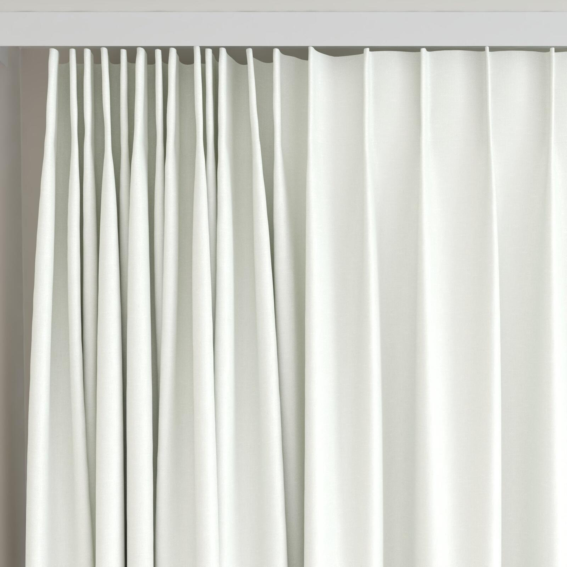 Top view of Naturama Pristine, on curtain rail