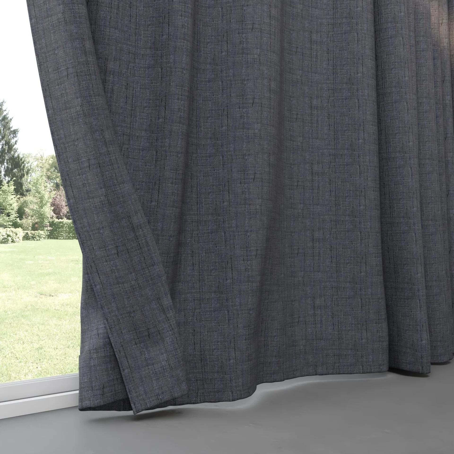 Bottom view of Iconic Night, pinch pleat