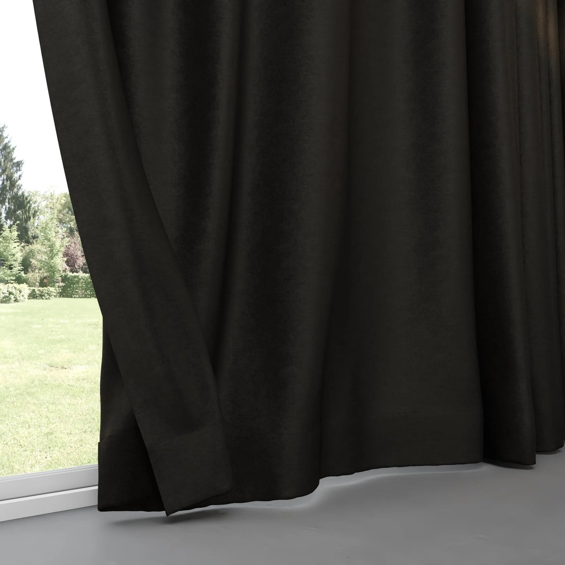 Bottom view of Drama Onyx, pinch pleat
