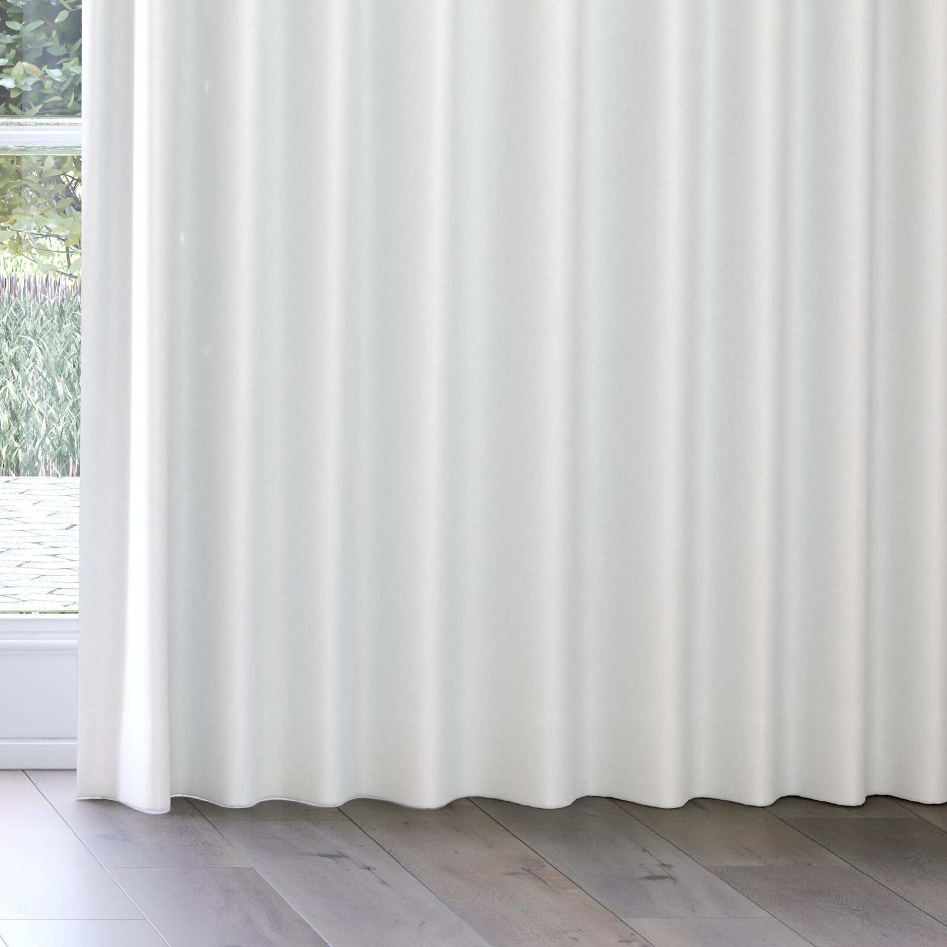 Bottom view of Re Delis Swan, on curtain rail