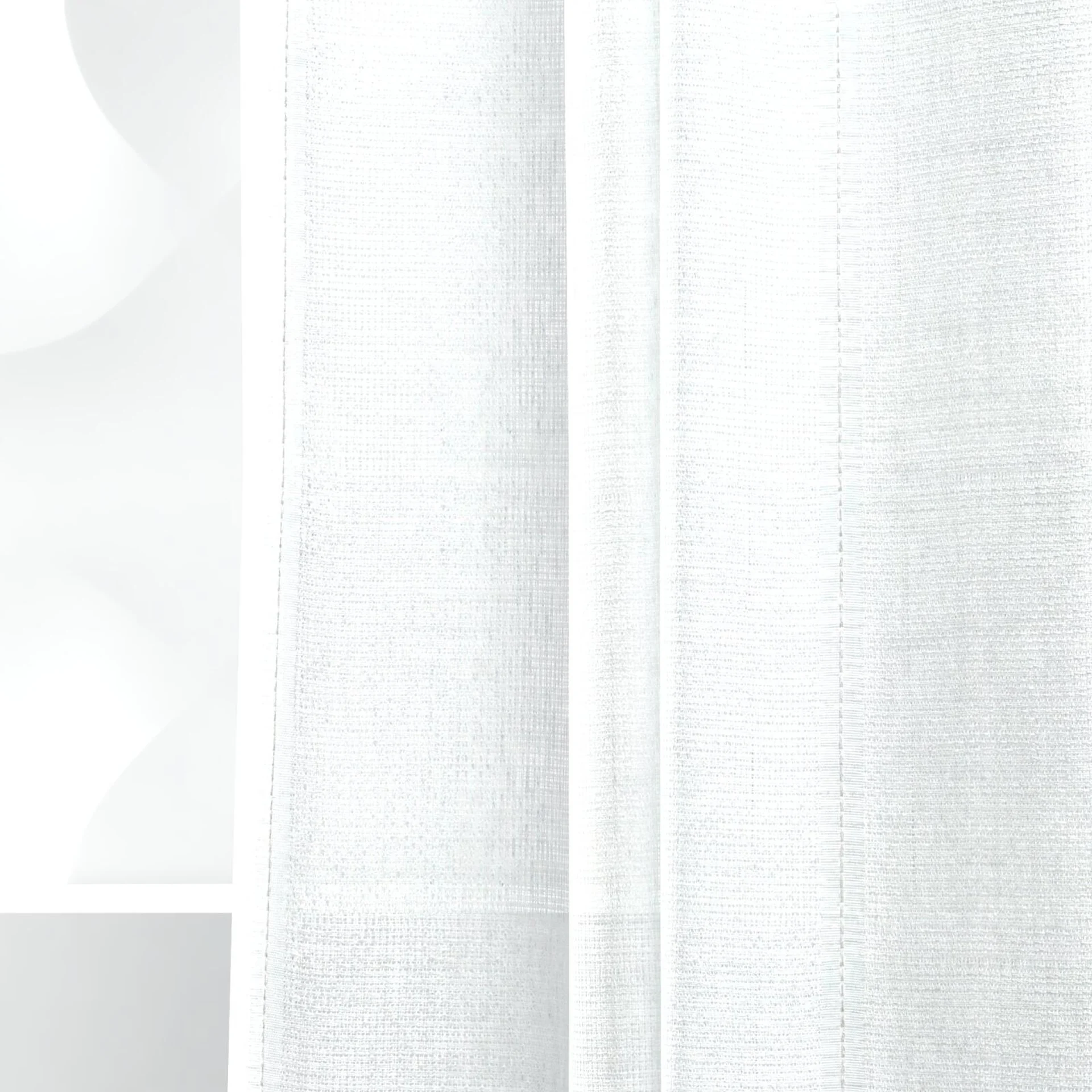 Detailed view of Astonish Ivory
