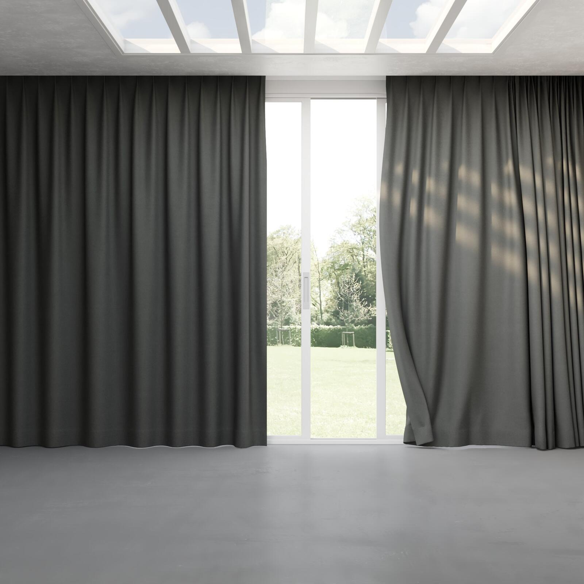 Full view of Peak Elephant, pinch pleat