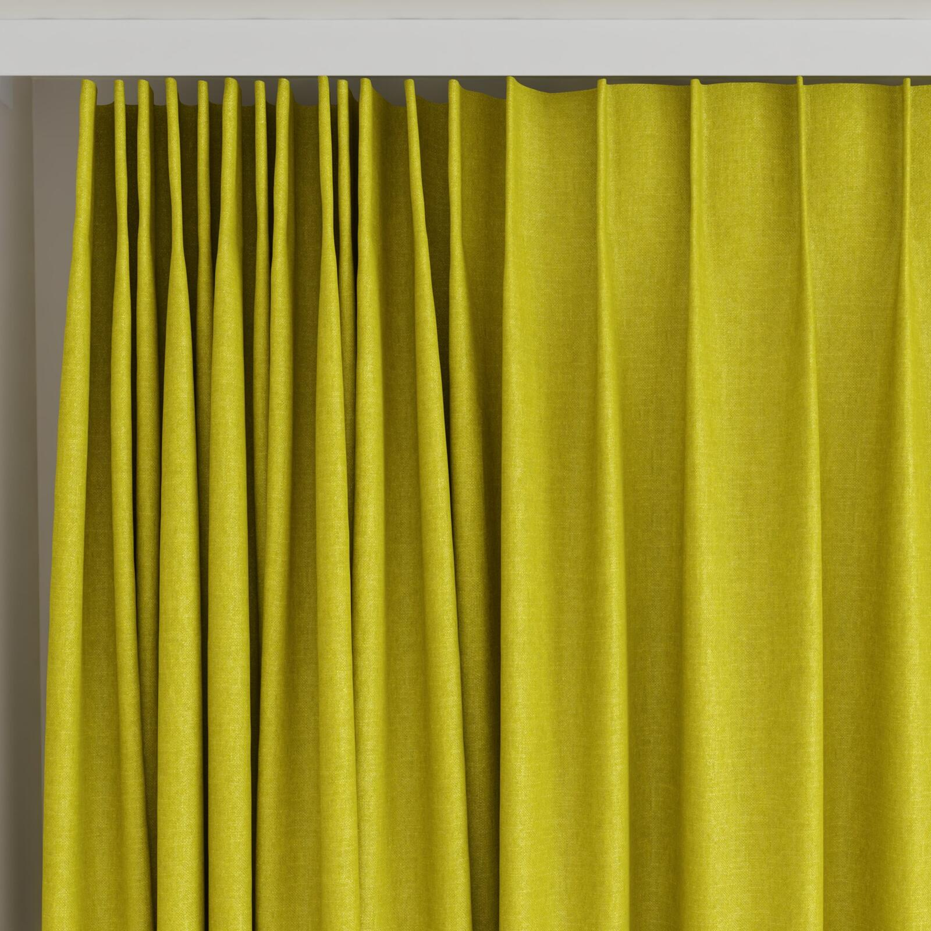 Top view of Rover Boa, on curtain rail