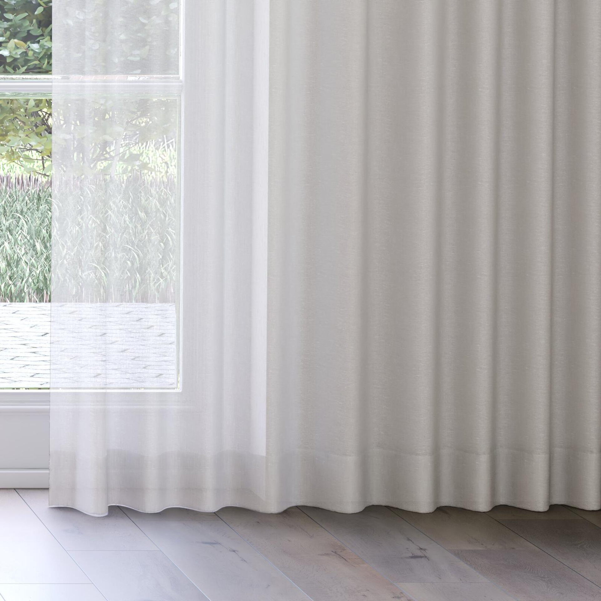 Bottom view of Gesso Lino Willow, on curtain rail