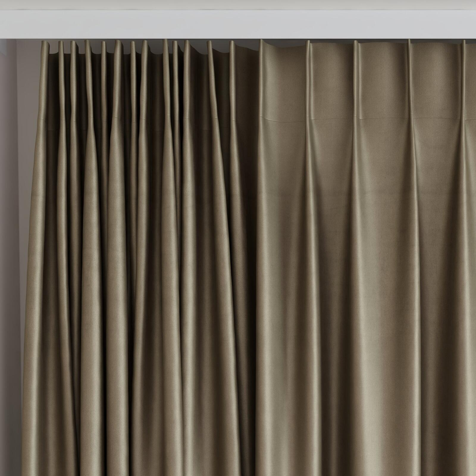 Top view of Warlock Java, on curtain rail
