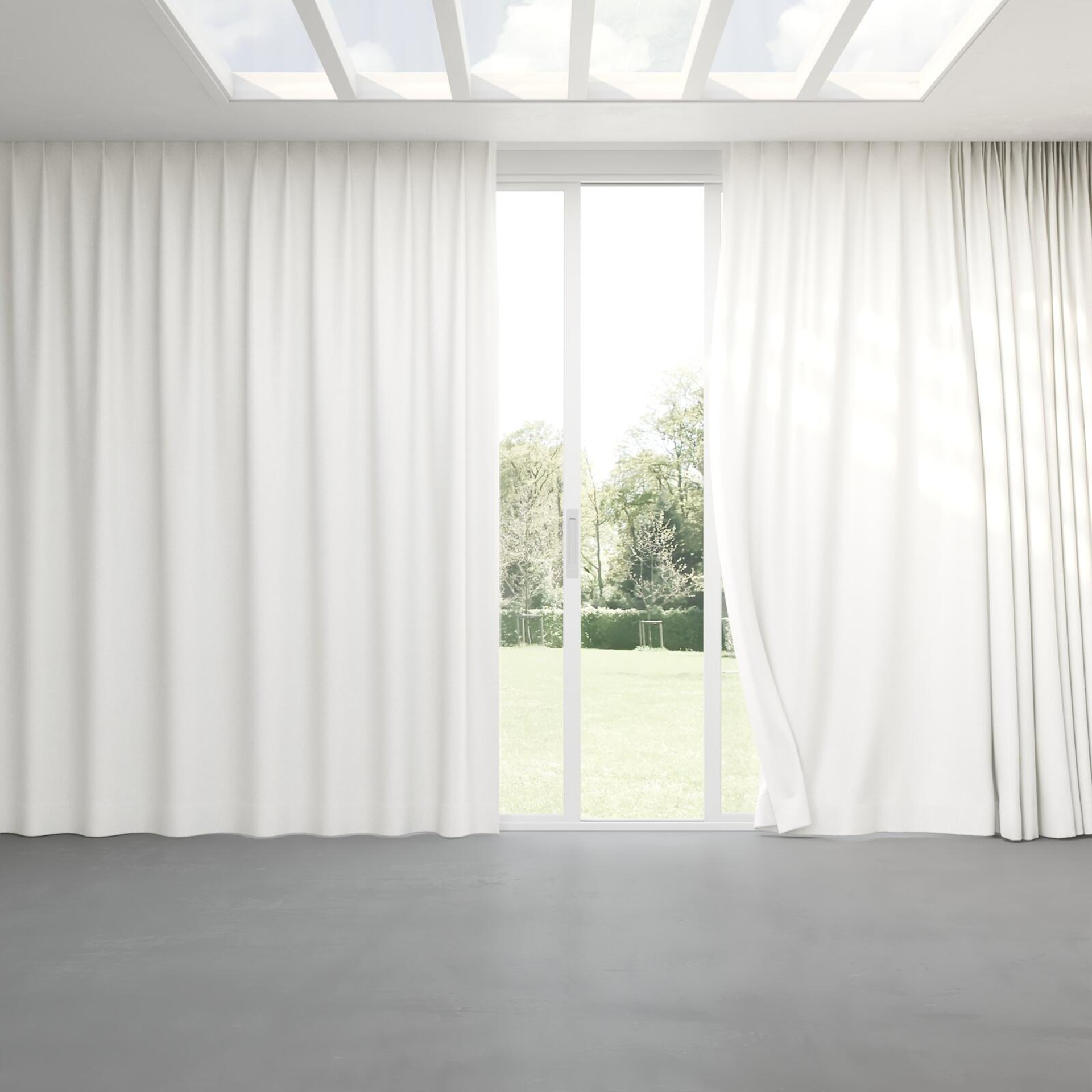 Full view of Woolly/Woolen Pristine, pinch pleat