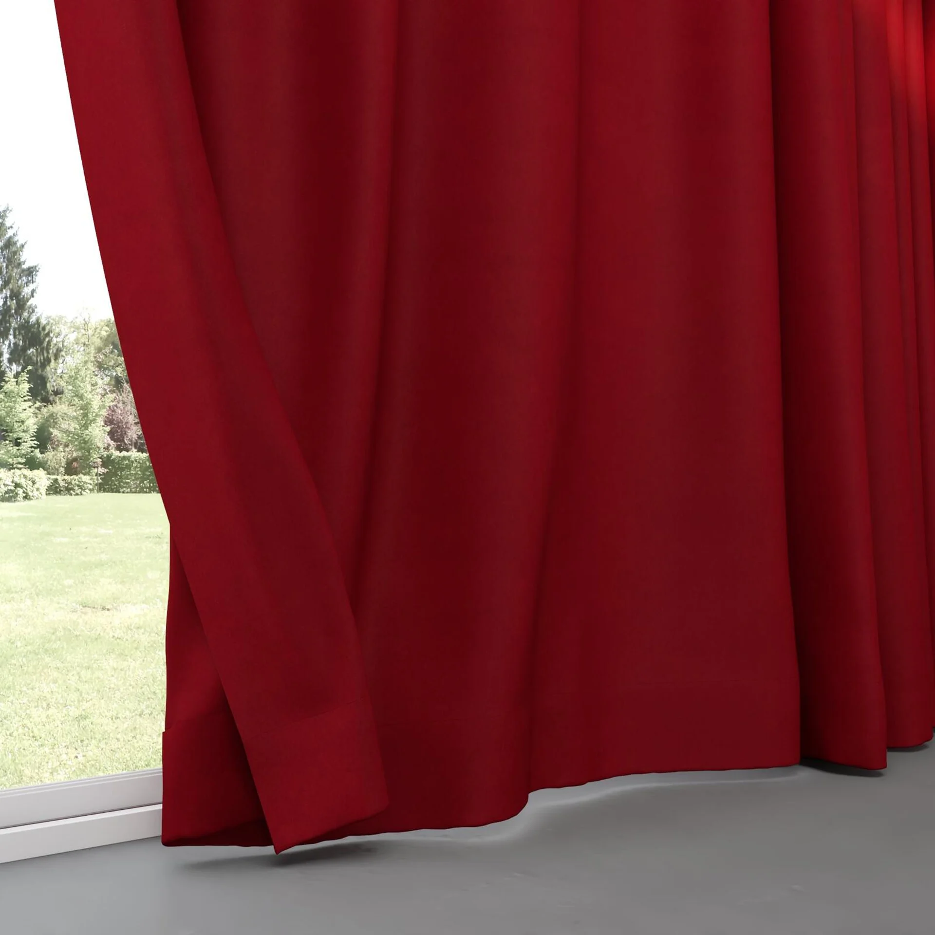Bottom view of Lech Cranberry, pinch pleat