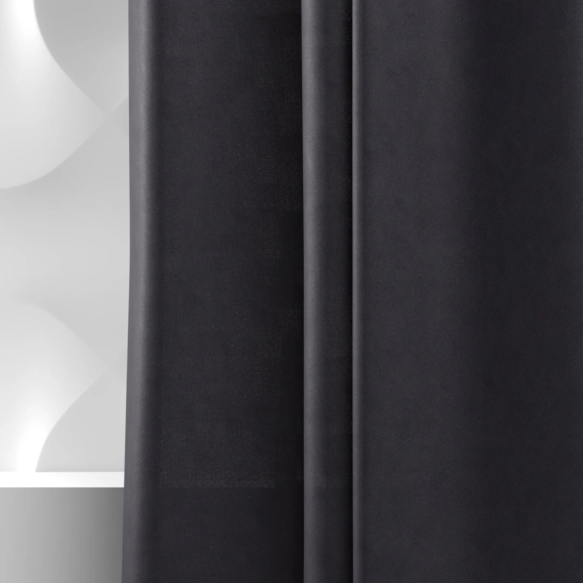 Detailed view of Flo II Onyx