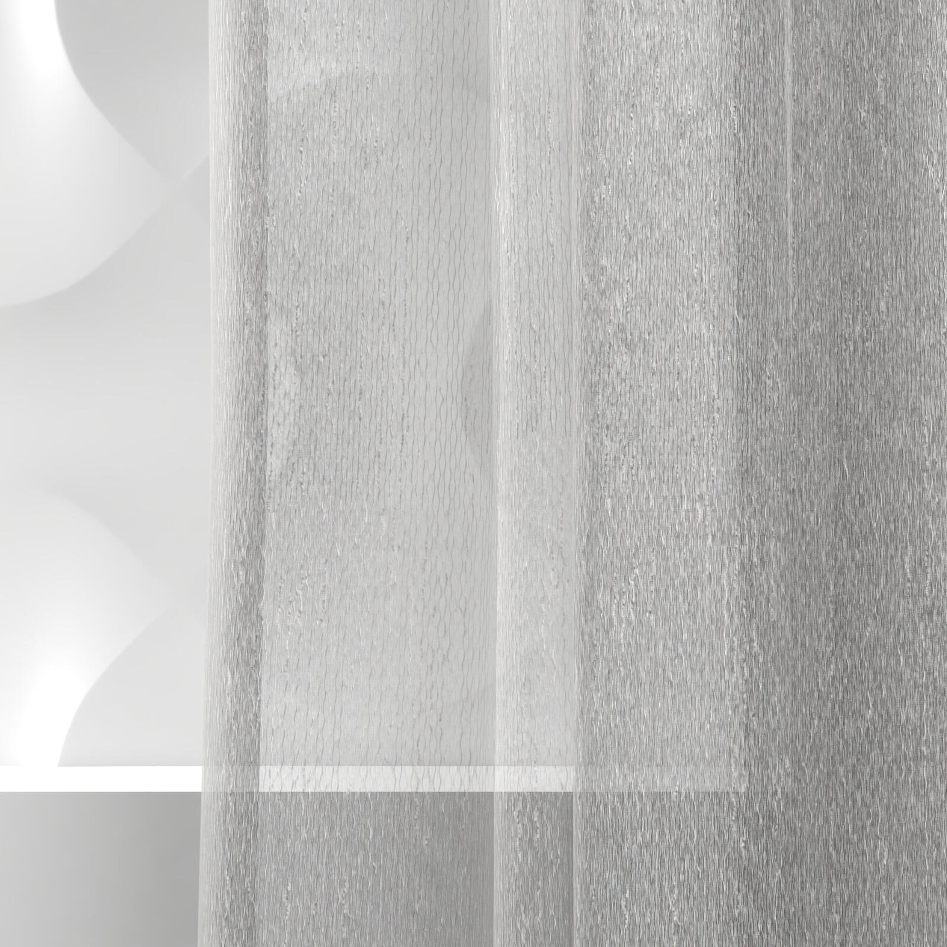Detailed view of Cascade FR Feather