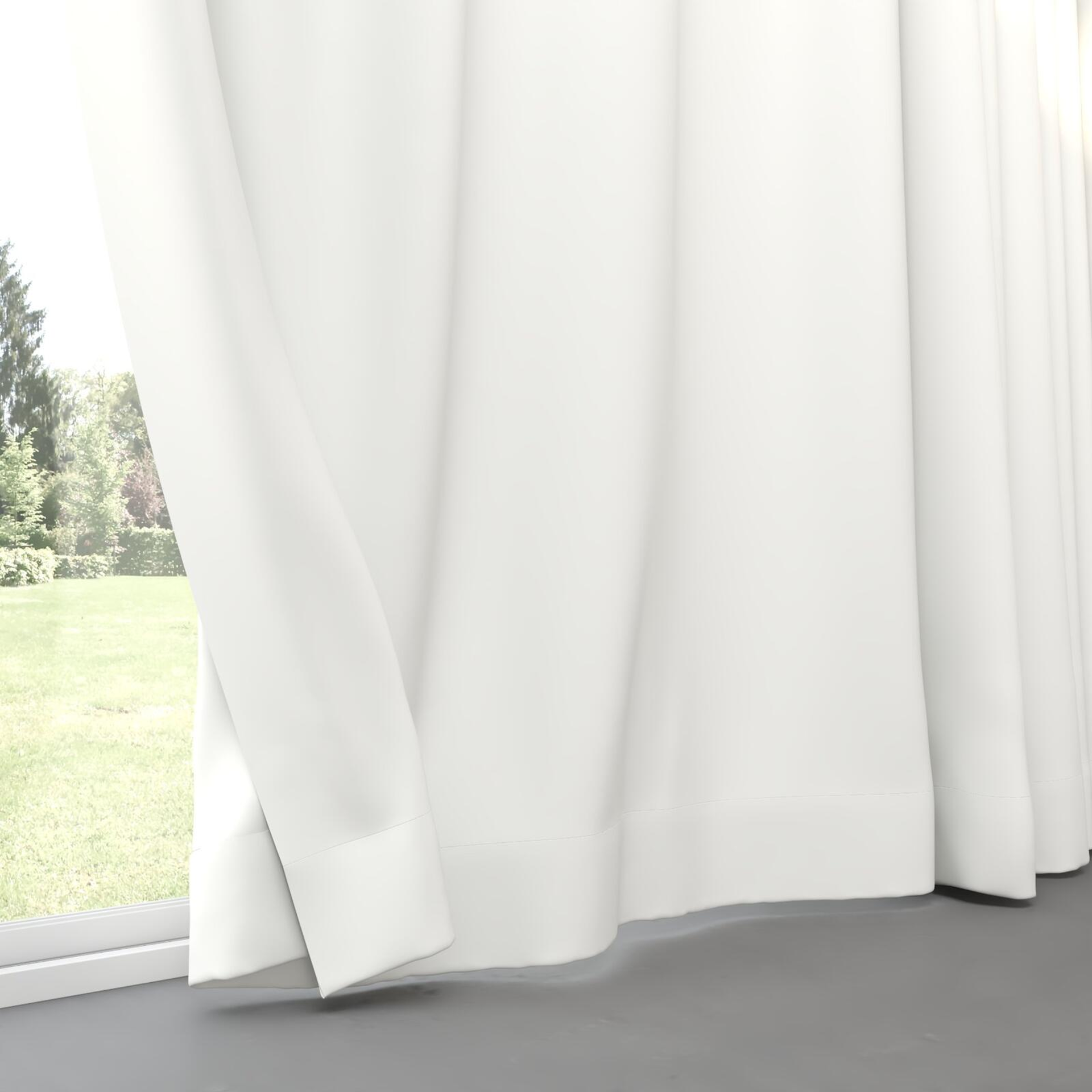 Bottom view of Vela Swan, pinch pleat