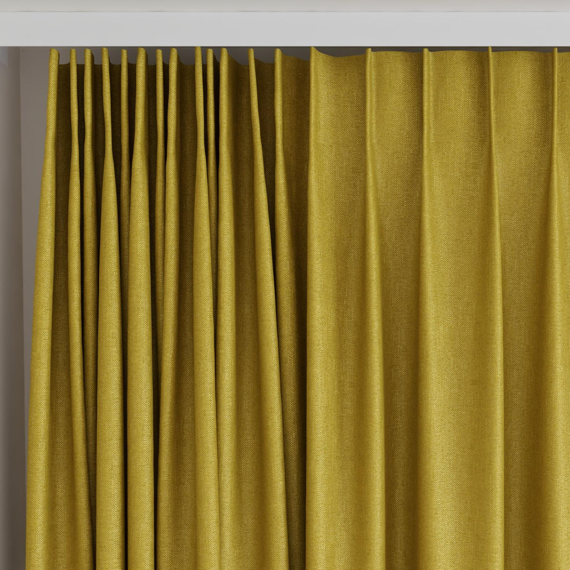 Top view of Bronco Pear, on curtain rail