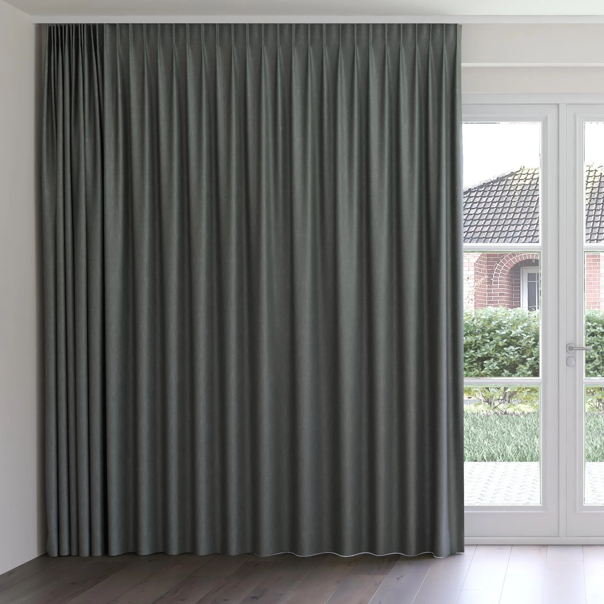 Front view of Perfecto Steel, on curtain rail