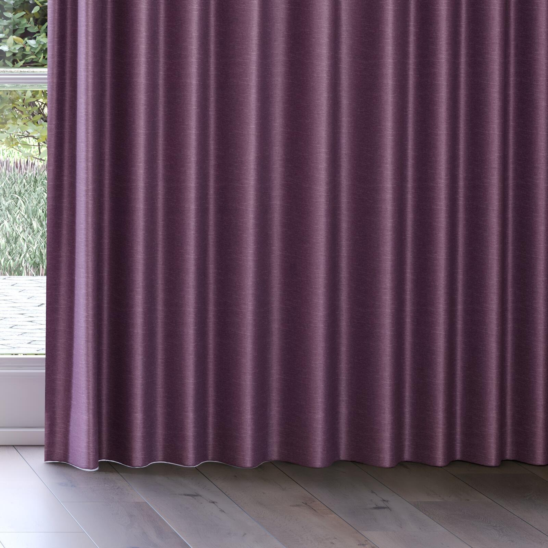 Bottom view of Provence Parma, on curtain rail