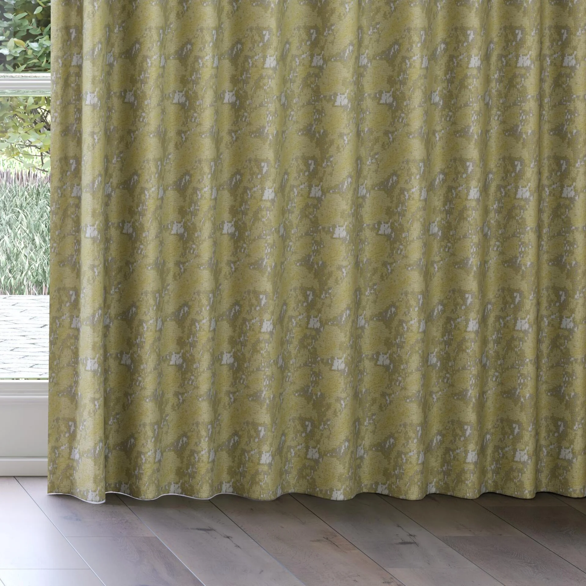 Bottom view of Lipova Moss, on curtain rail