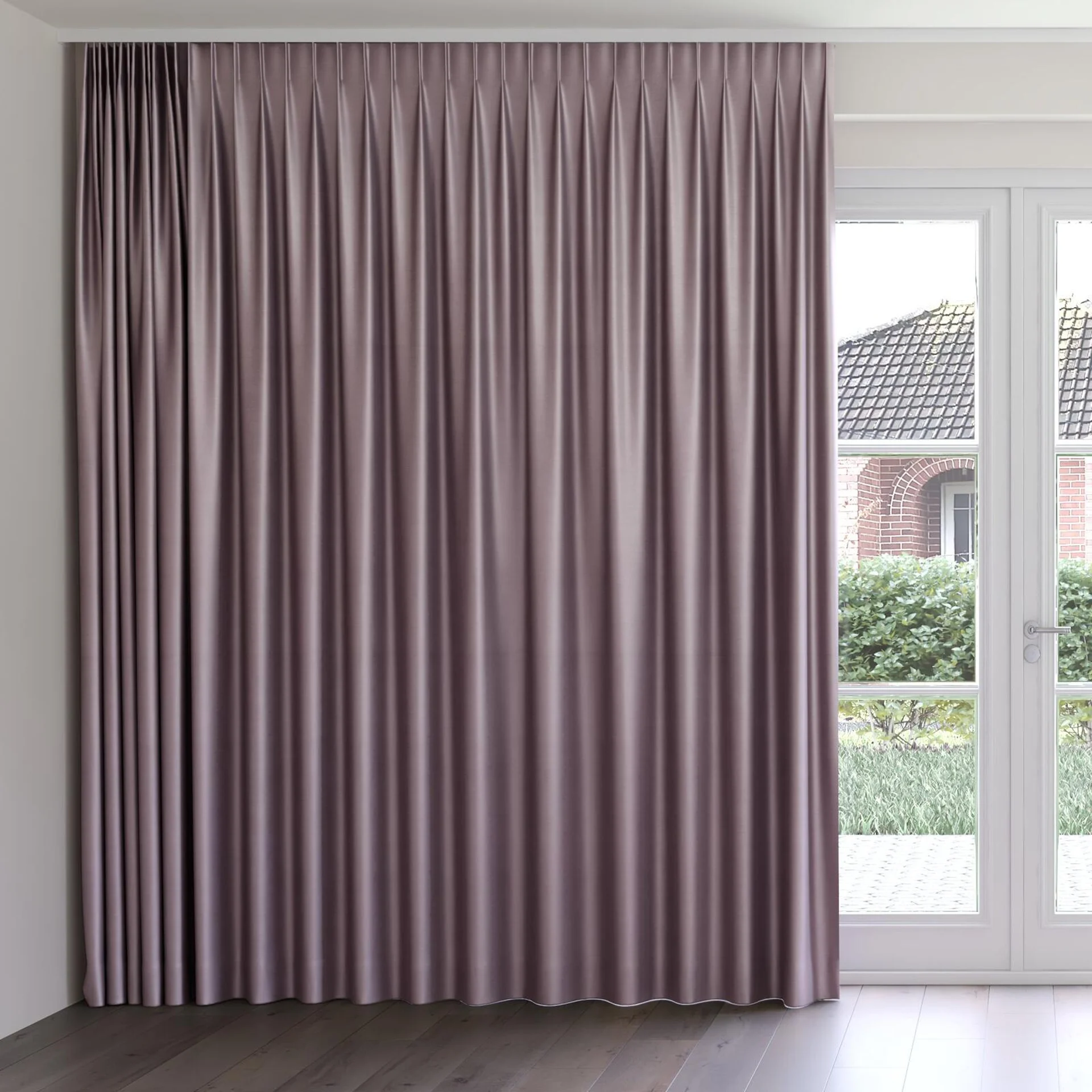 Front view of Mont Blanc Hyacinth, on curtain rail