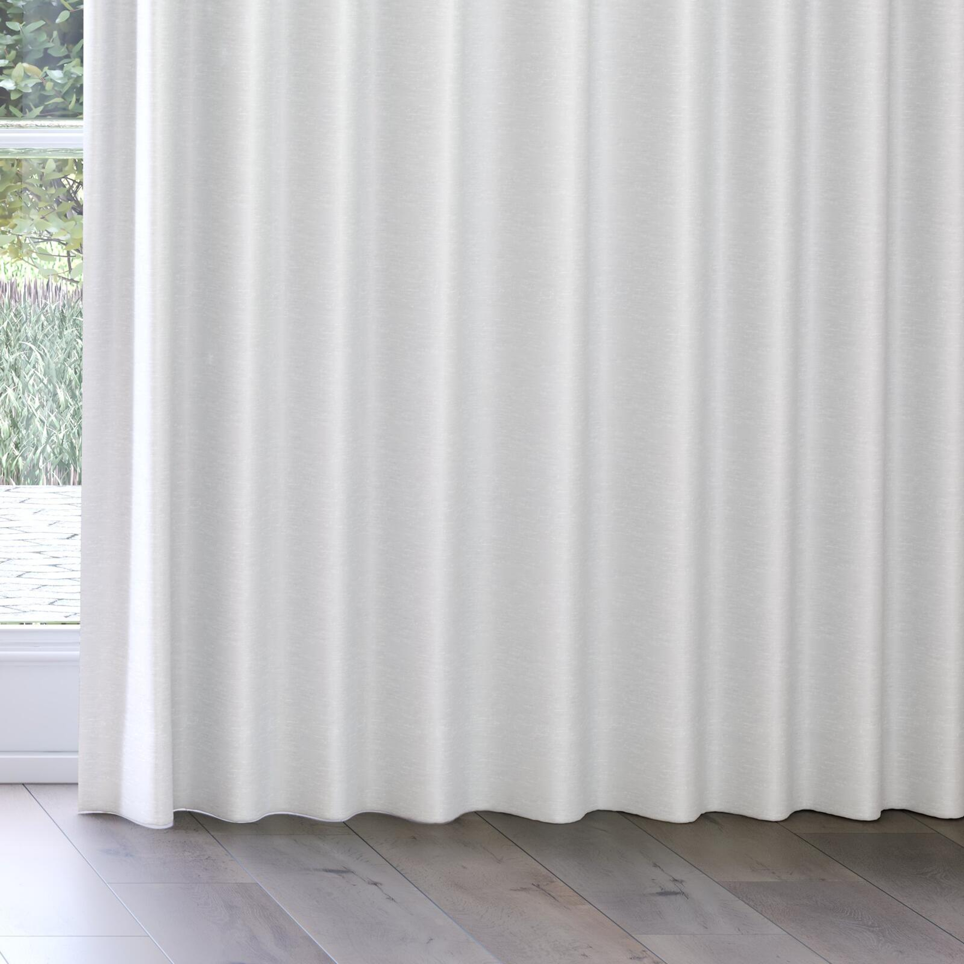 Bottom view of Silk Road Winter Snow, on curtain rail