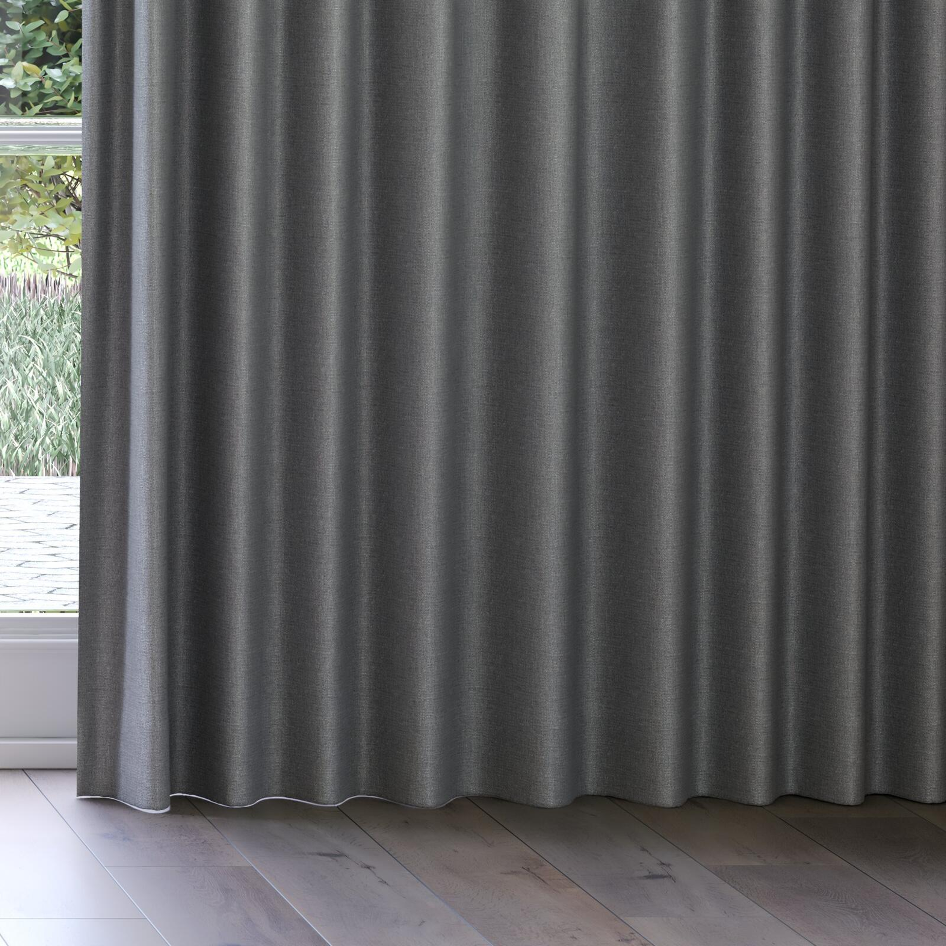 Bottom view of Gent Shadow, on curtain rail