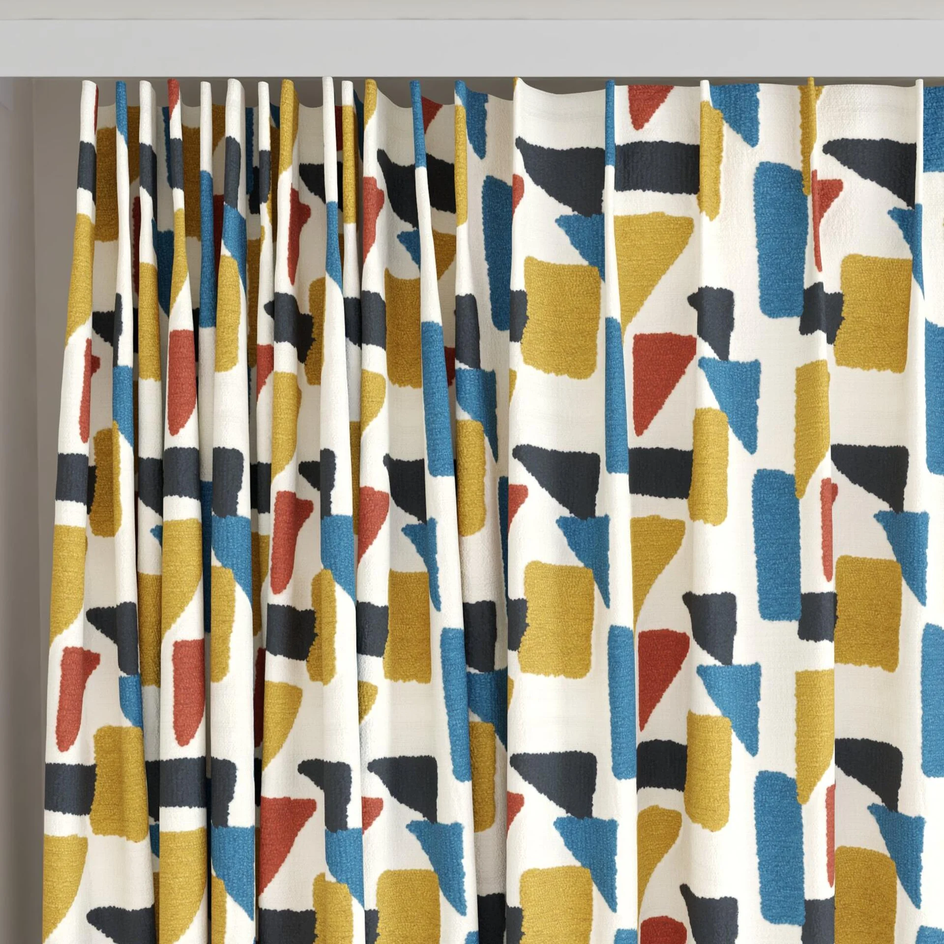 Top view of Roundup Mosaic, on curtain rail