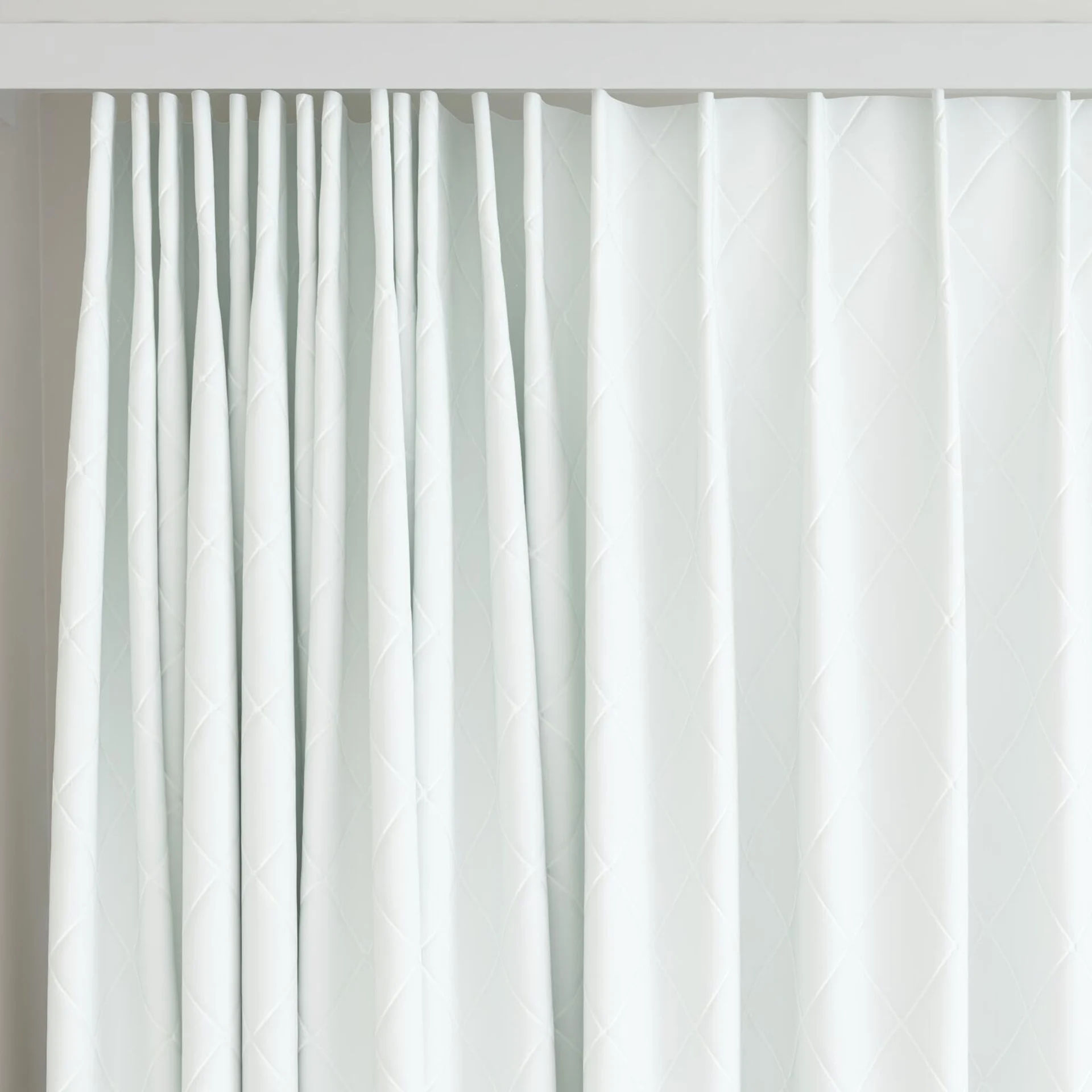 Top view of Pantheon Snow, on curtain rail
