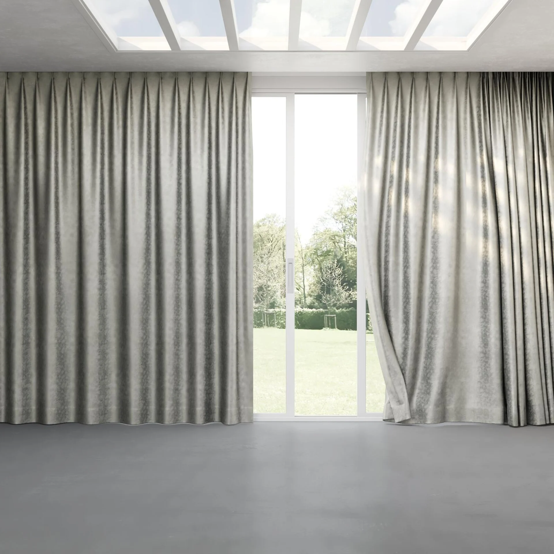 Full view of Fizz Aluminium, pinch pleat