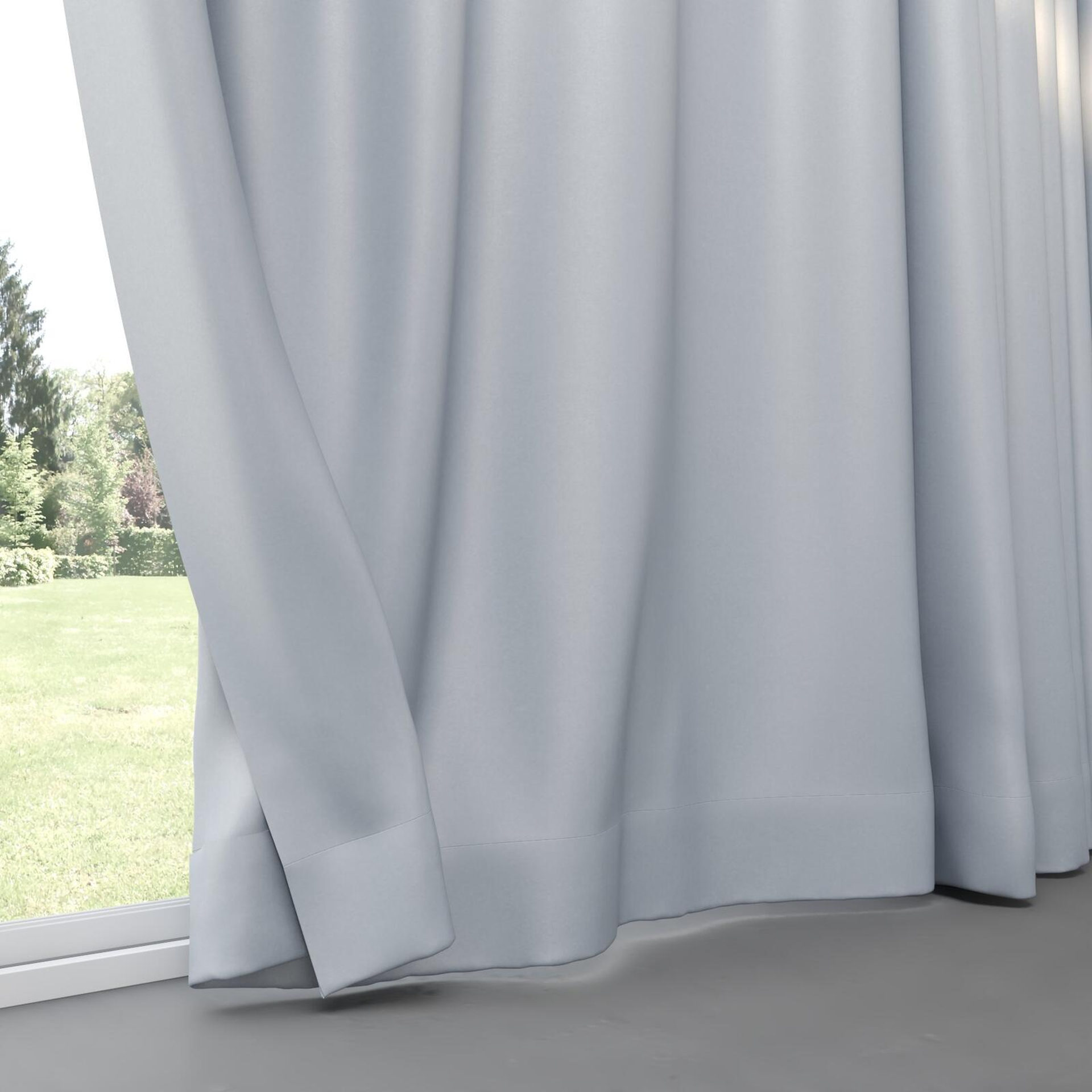 Bottom view of Re-Vive Silver, pinch pleat