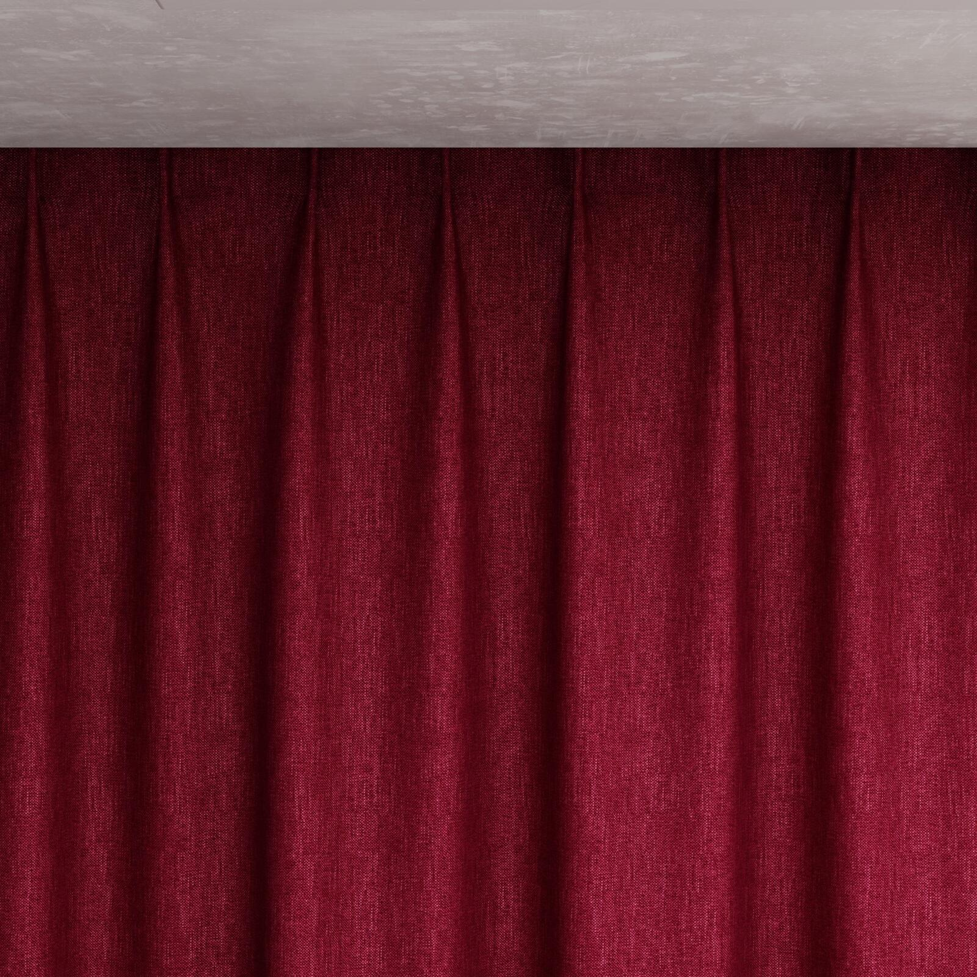 Top view of Bronco Claret, pinch pleat