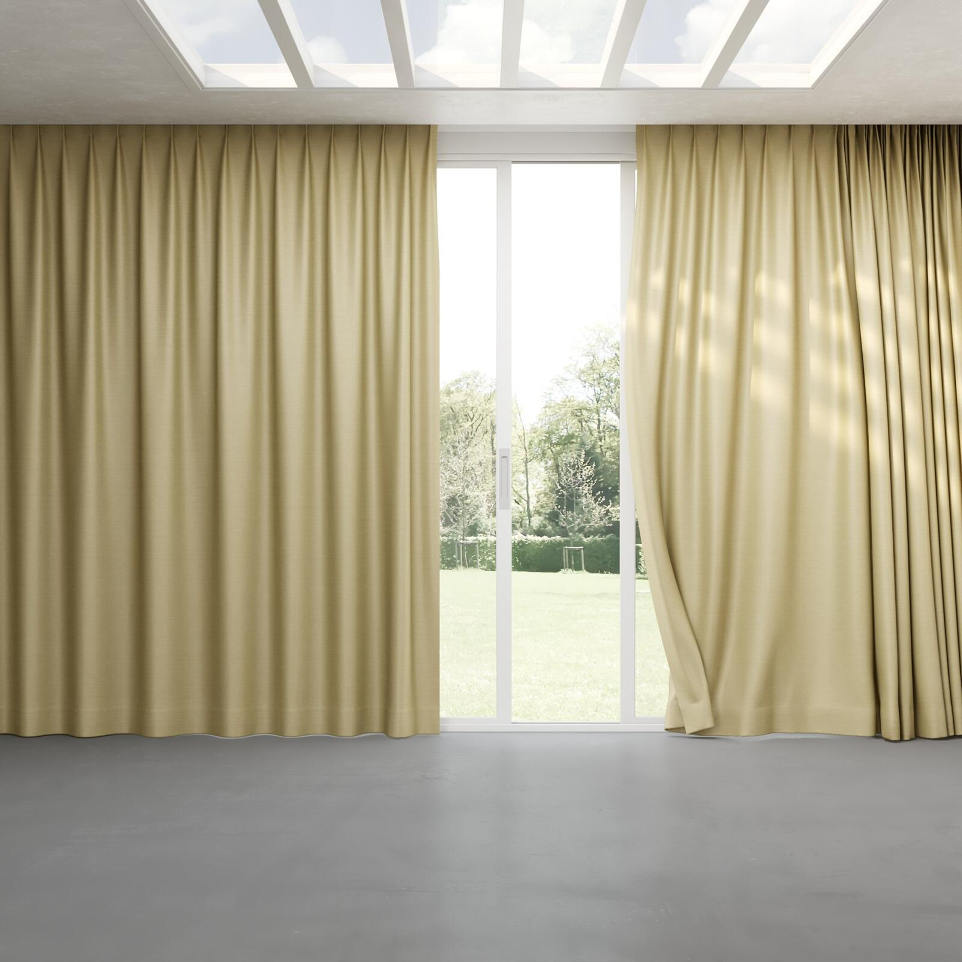Full view of Silky Bamboo, pinch pleat