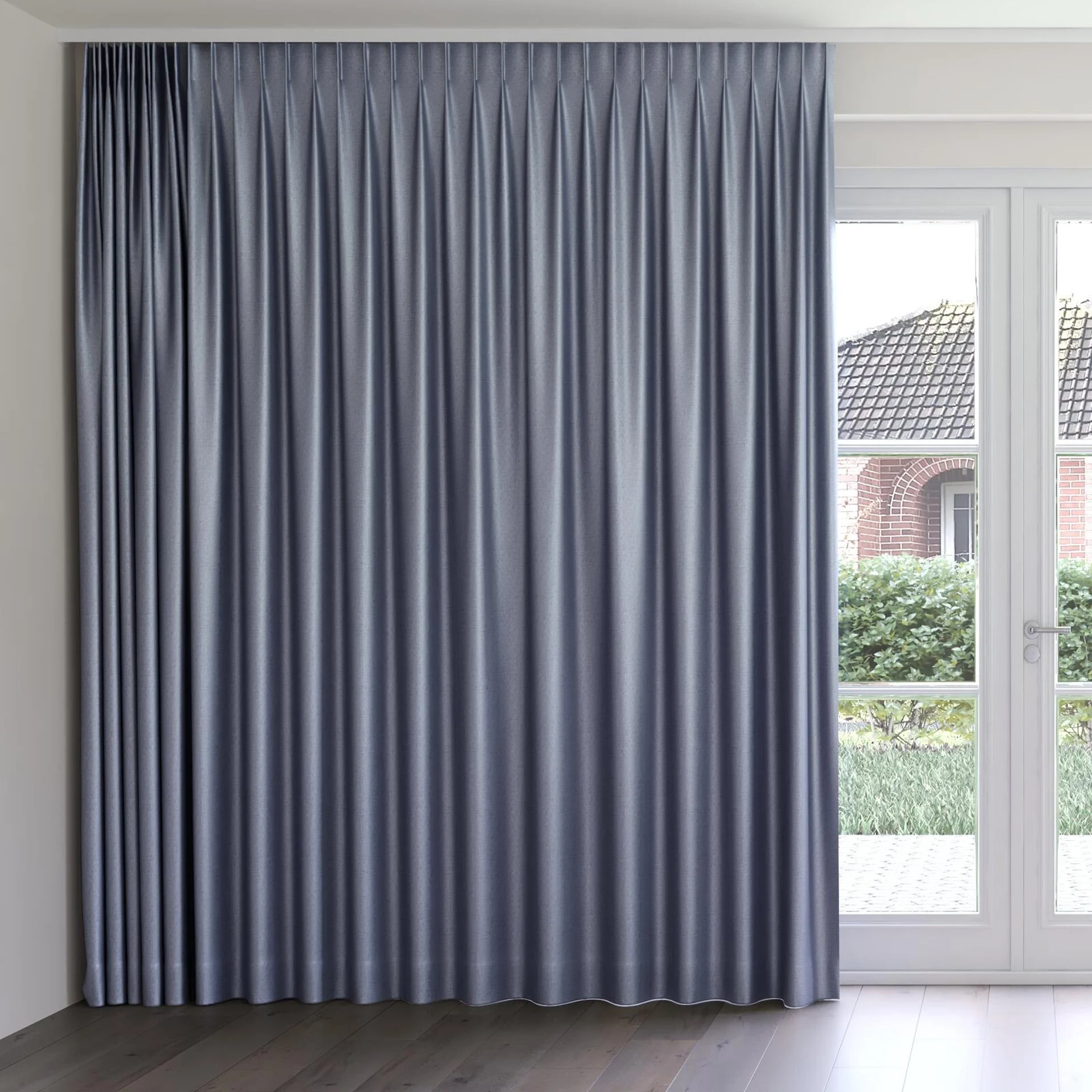 Front view of Consul River, on curtain rail