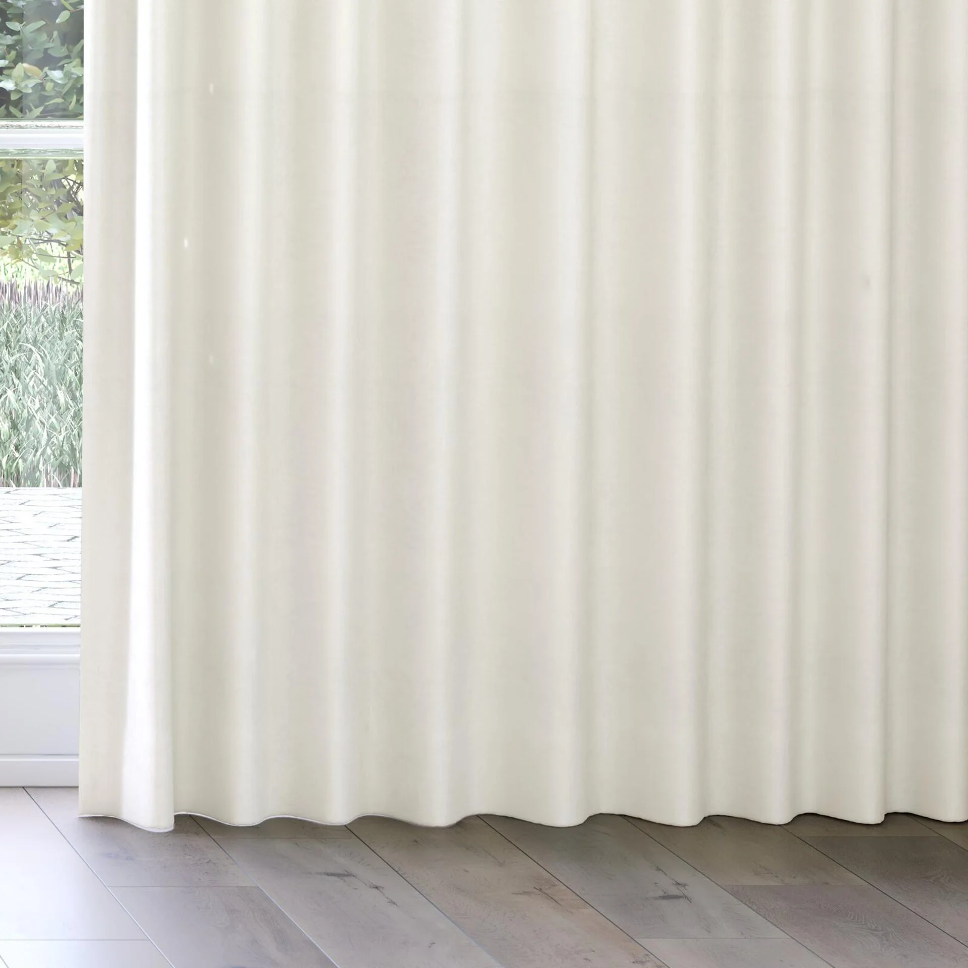 Bottom view of Mont Blanc Pearl, on curtain rail