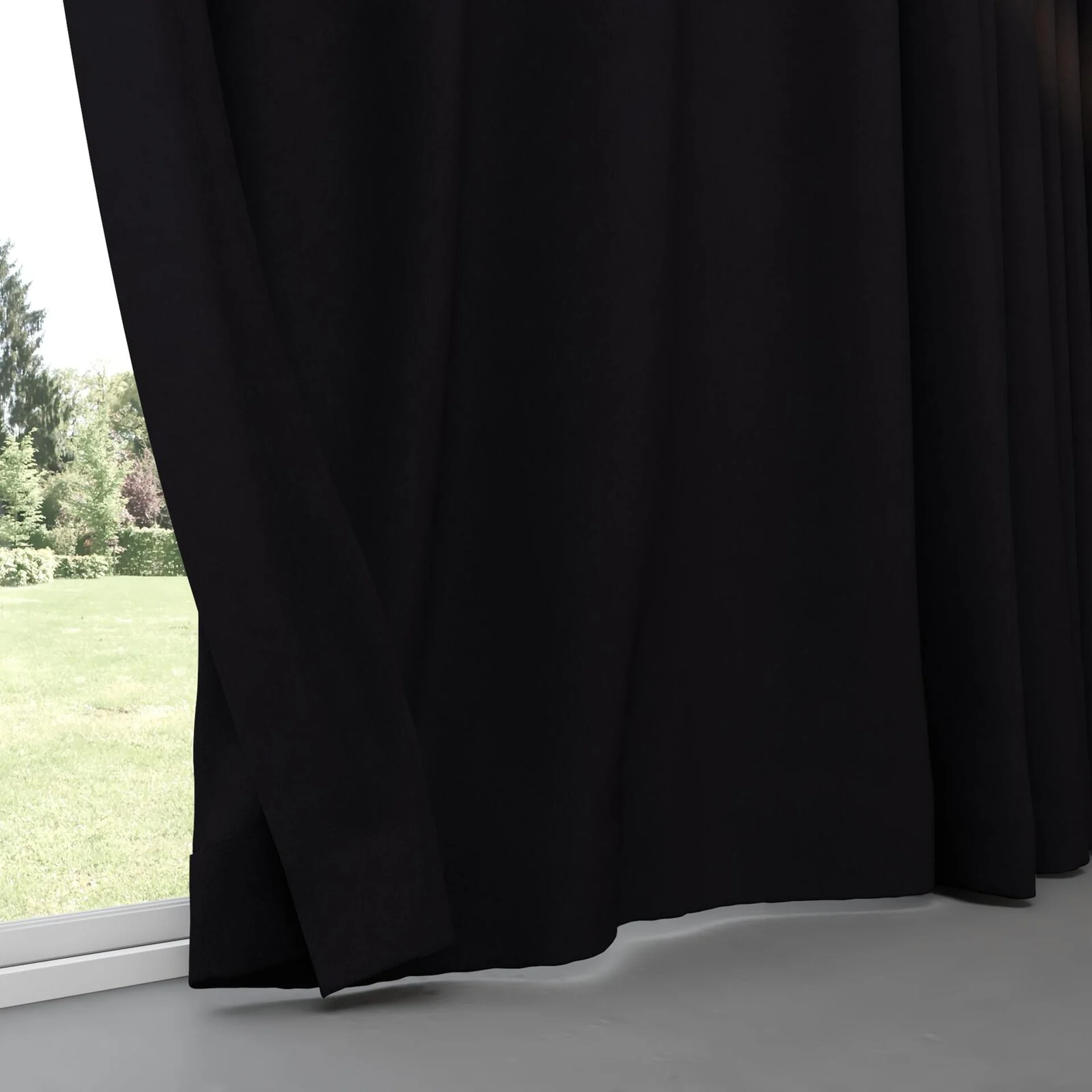 Bottom view of Lech Ebony, pinch pleat