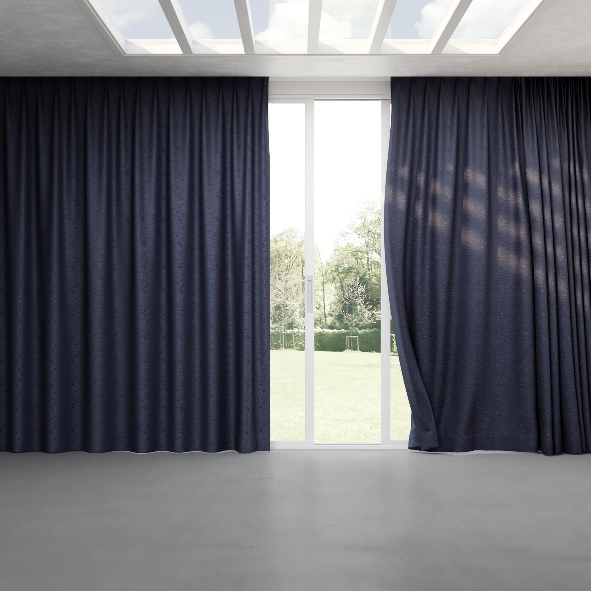 Full view of Monsieur Navy, pinch pleat