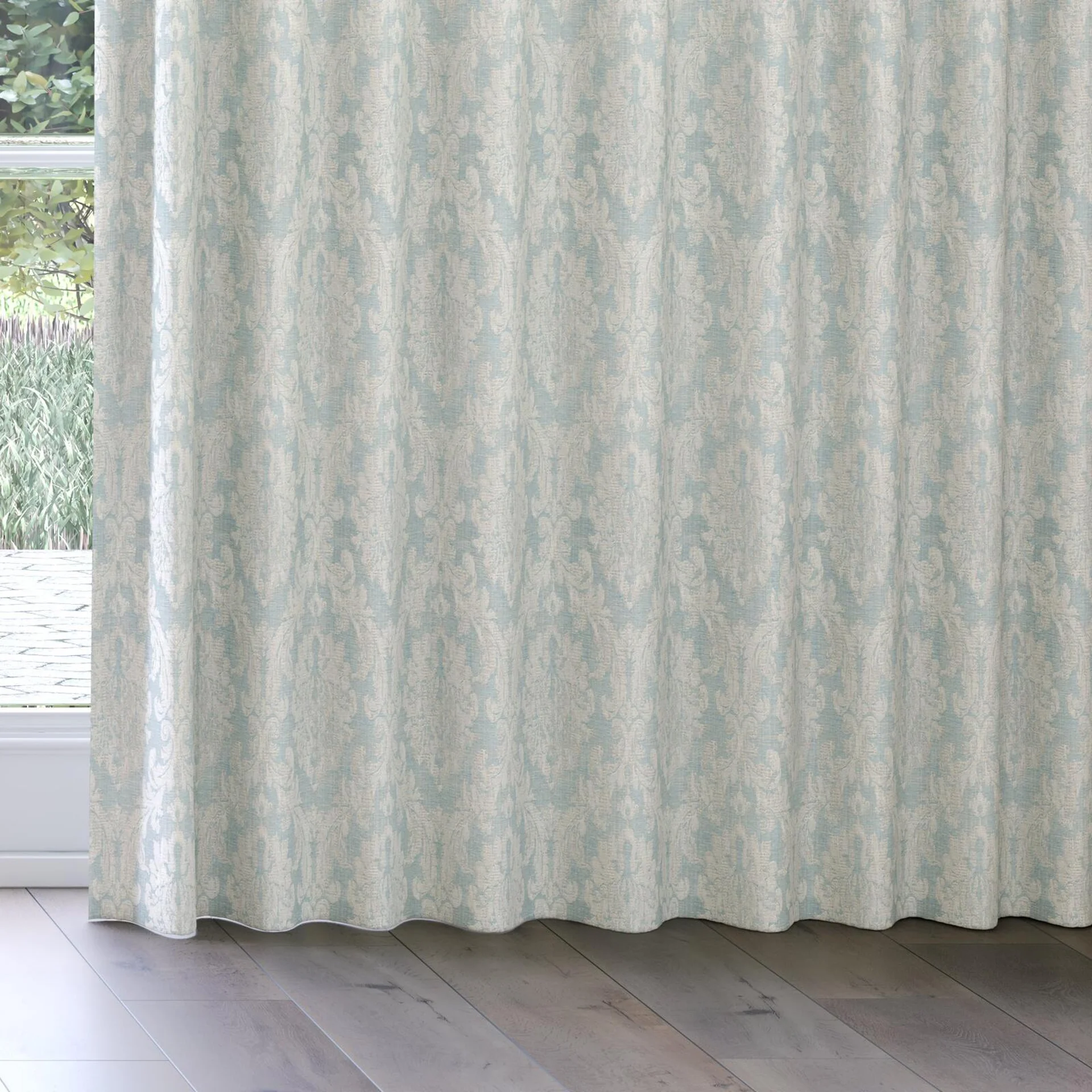Bottom view of Damian Pool, on curtain rail