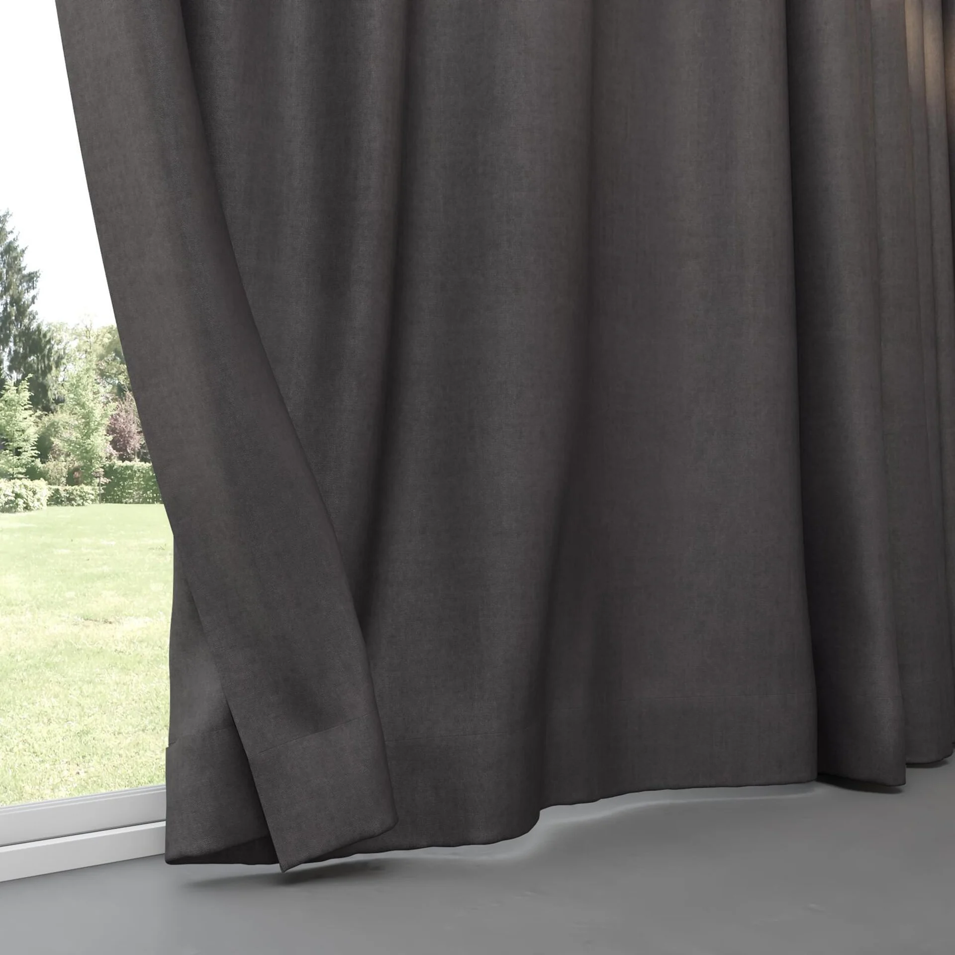 Bottom view of Monterey Smoke, pinch pleat