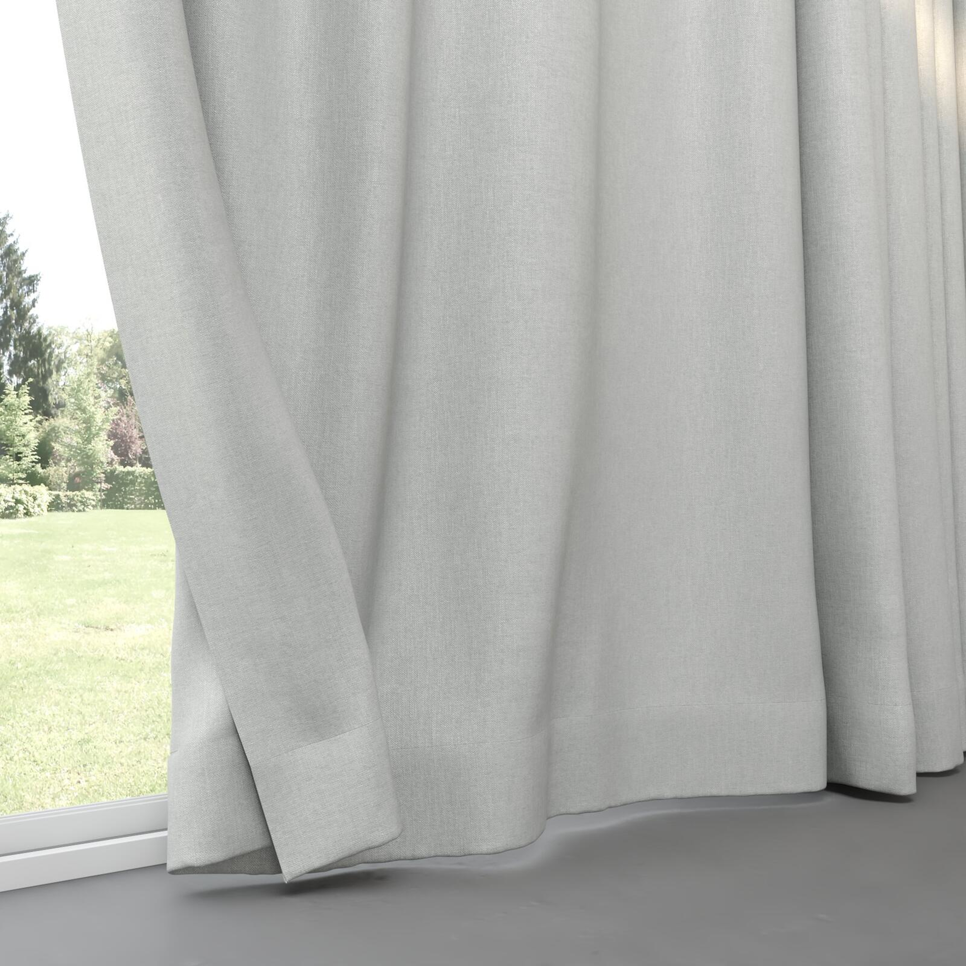 Bottom view of Bronco Cloud, pinch pleat