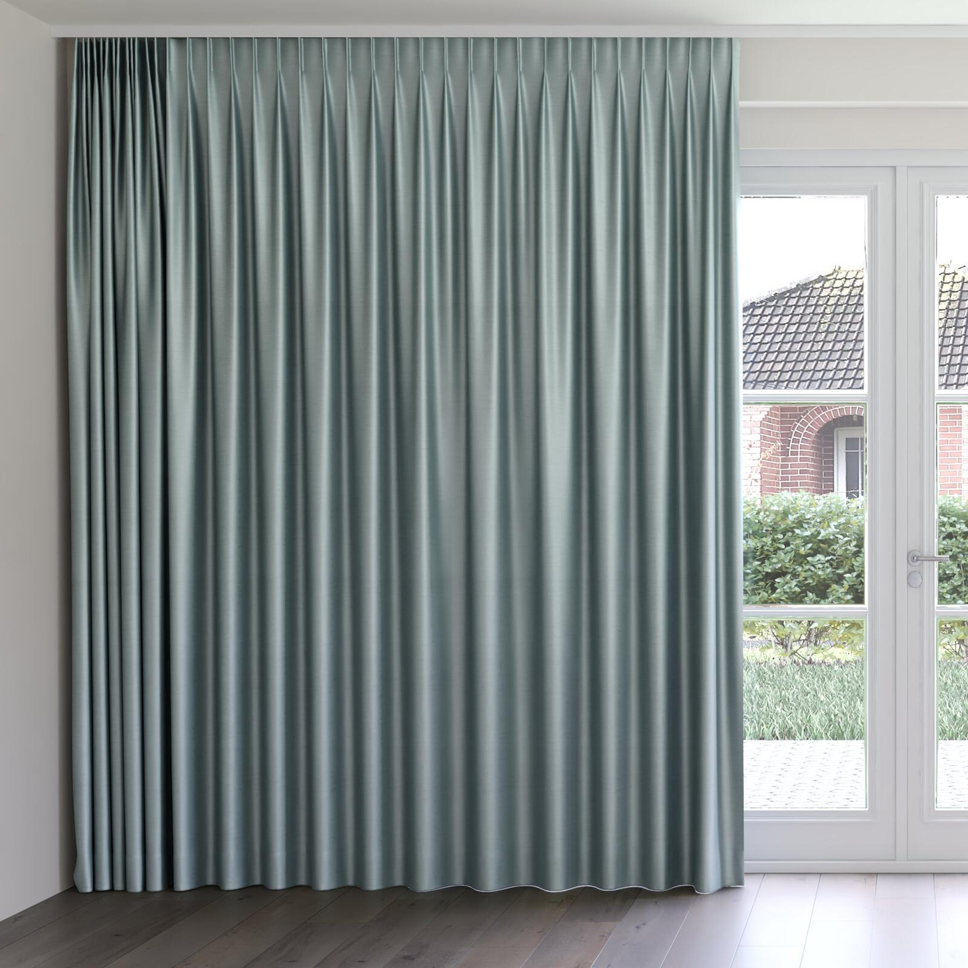 Front view of Mont Blanc Mozaik, on curtain rail