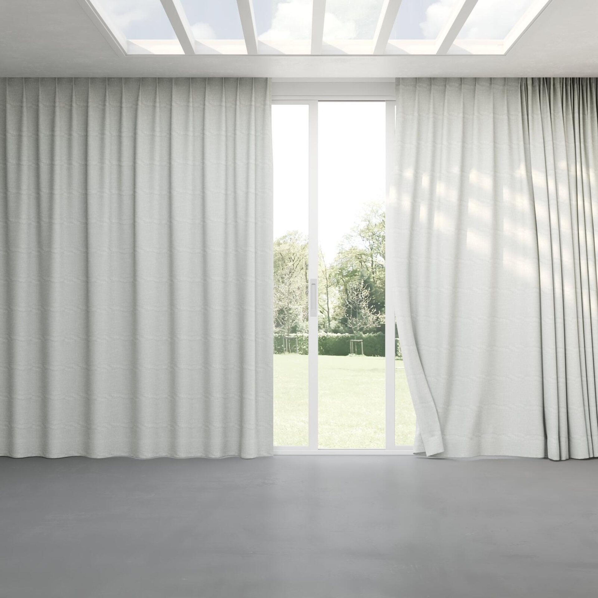 Full view of Artemis Glass, pinch pleat