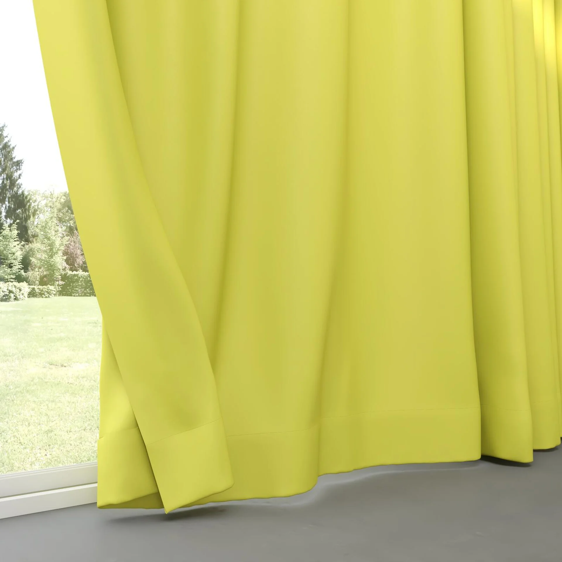 Bottom view of Blockbuster Citronelle, pinch pleat