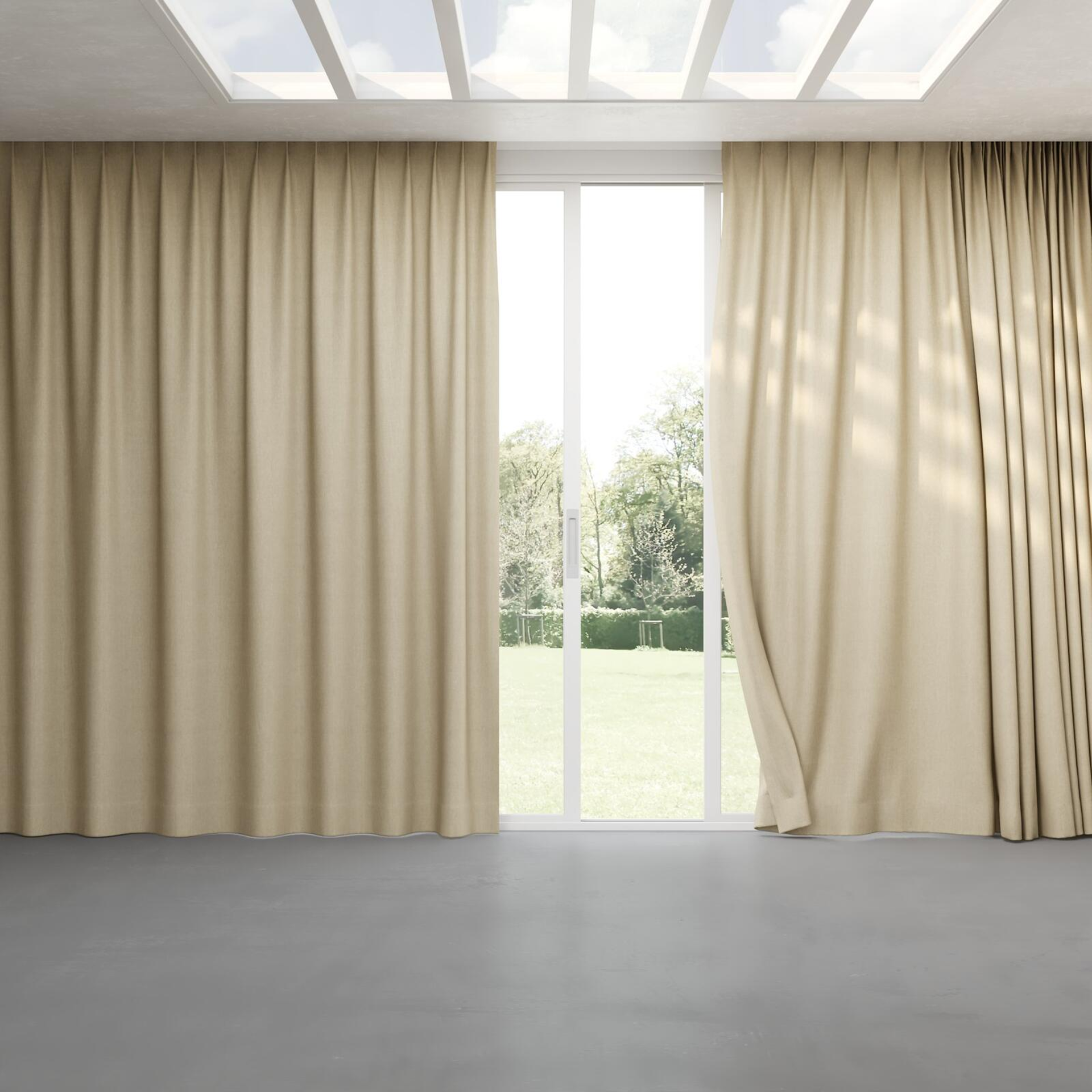 Full view of Rover Seagrass, pinch pleat