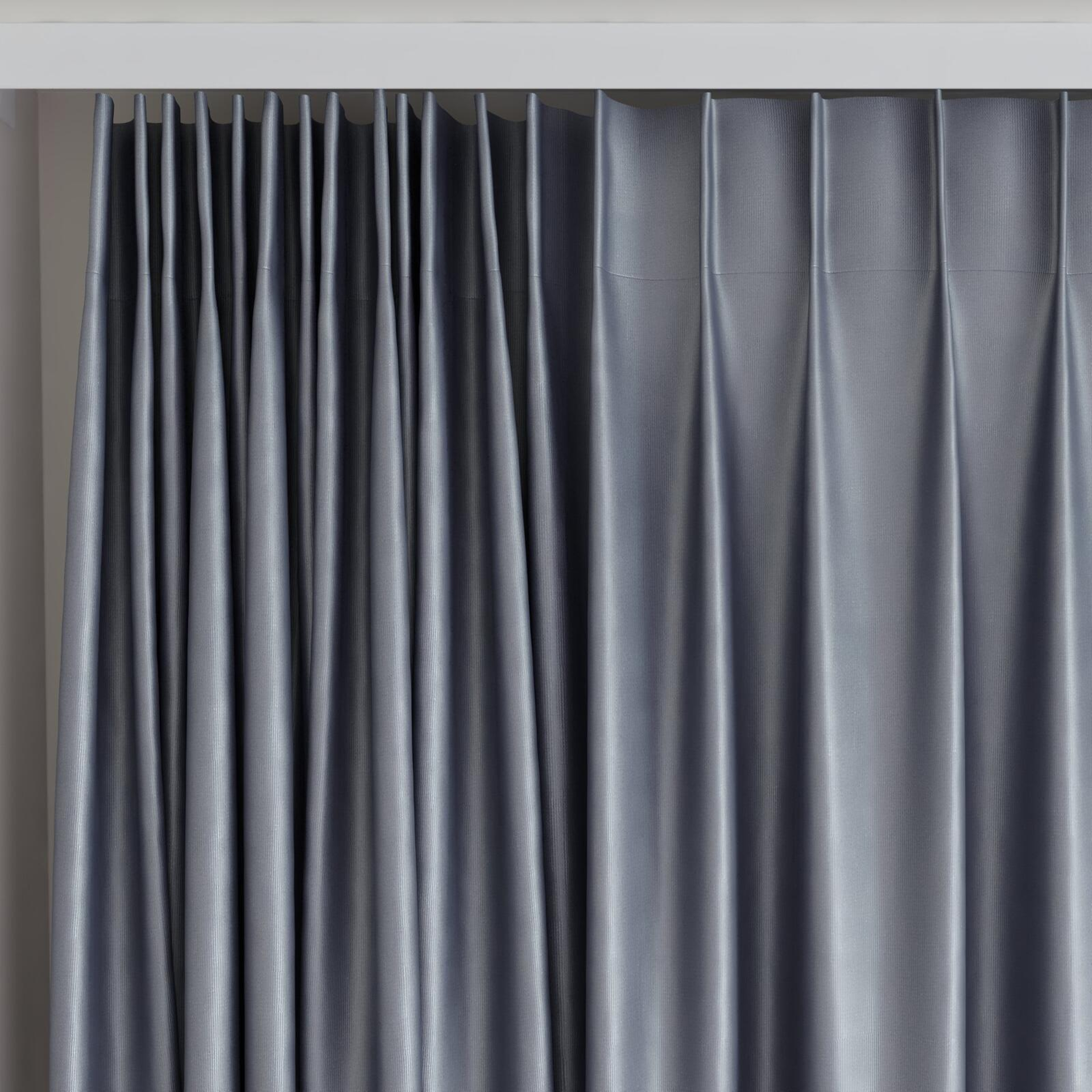 Top view of Mania Diamond, on curtain rail