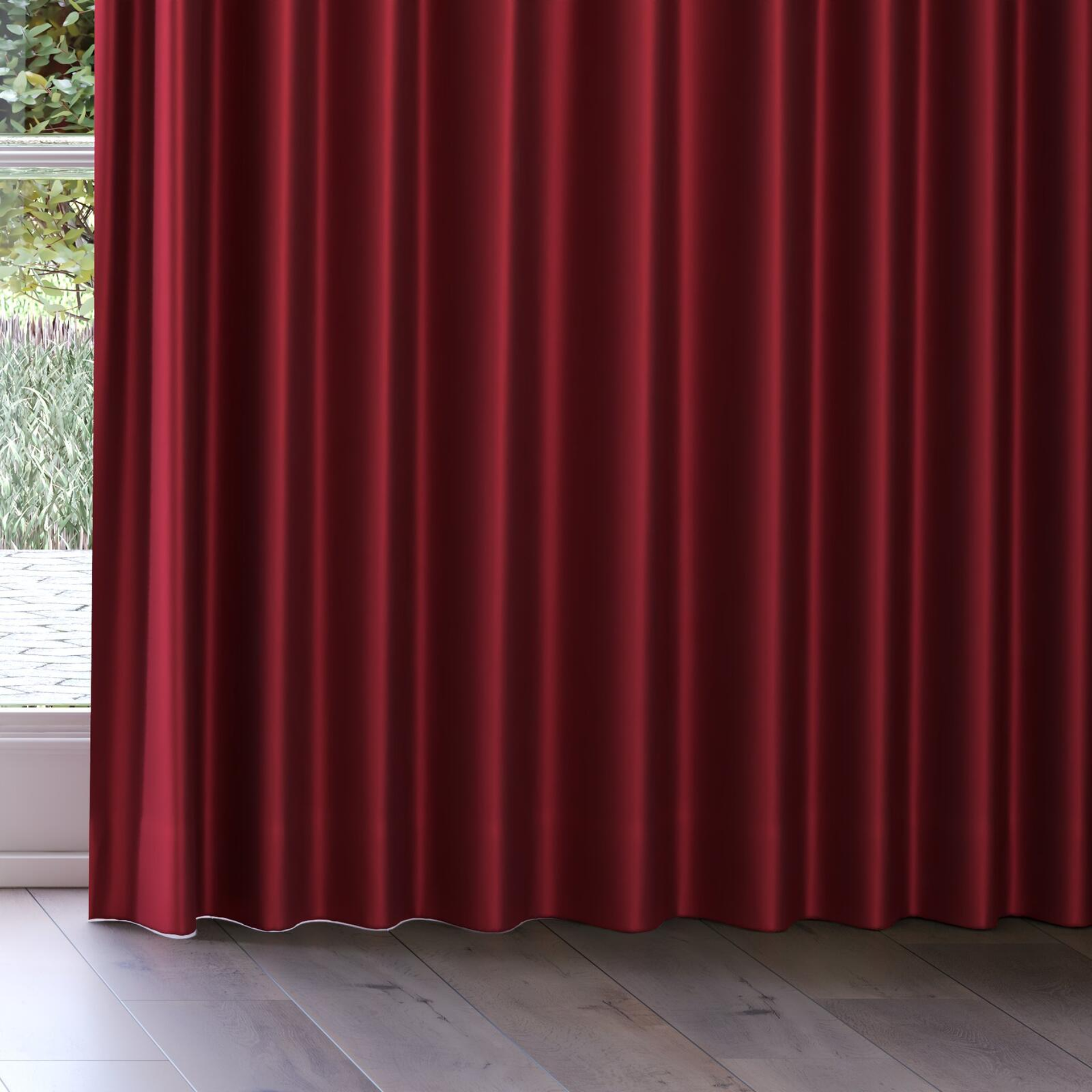 Bottom view of North Face Cabernet, on curtain rail