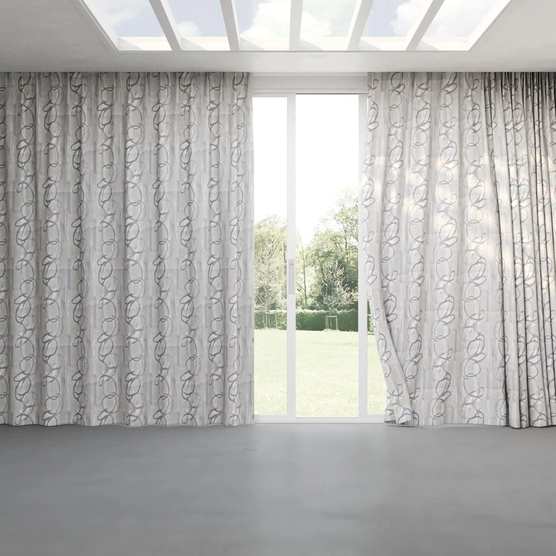 Full view of Jedi Parma, pinch pleat