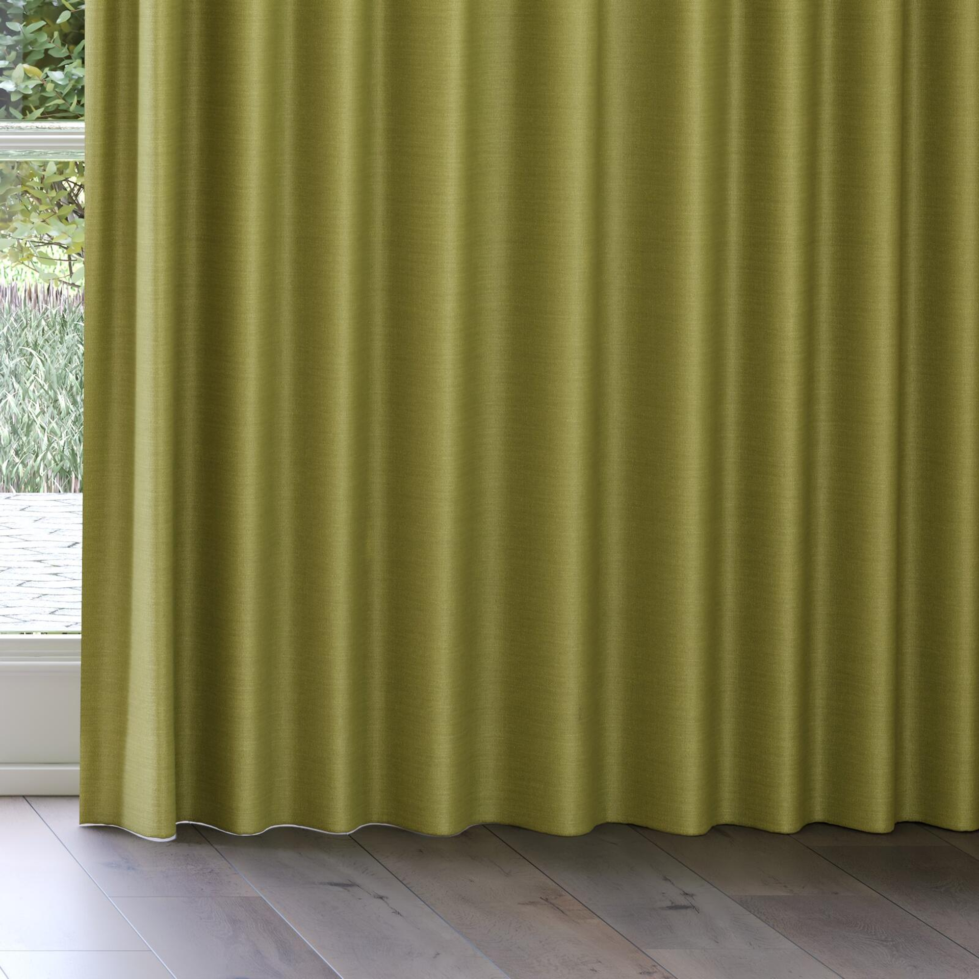 Bottom view of Linex Pesto, on curtain rail
