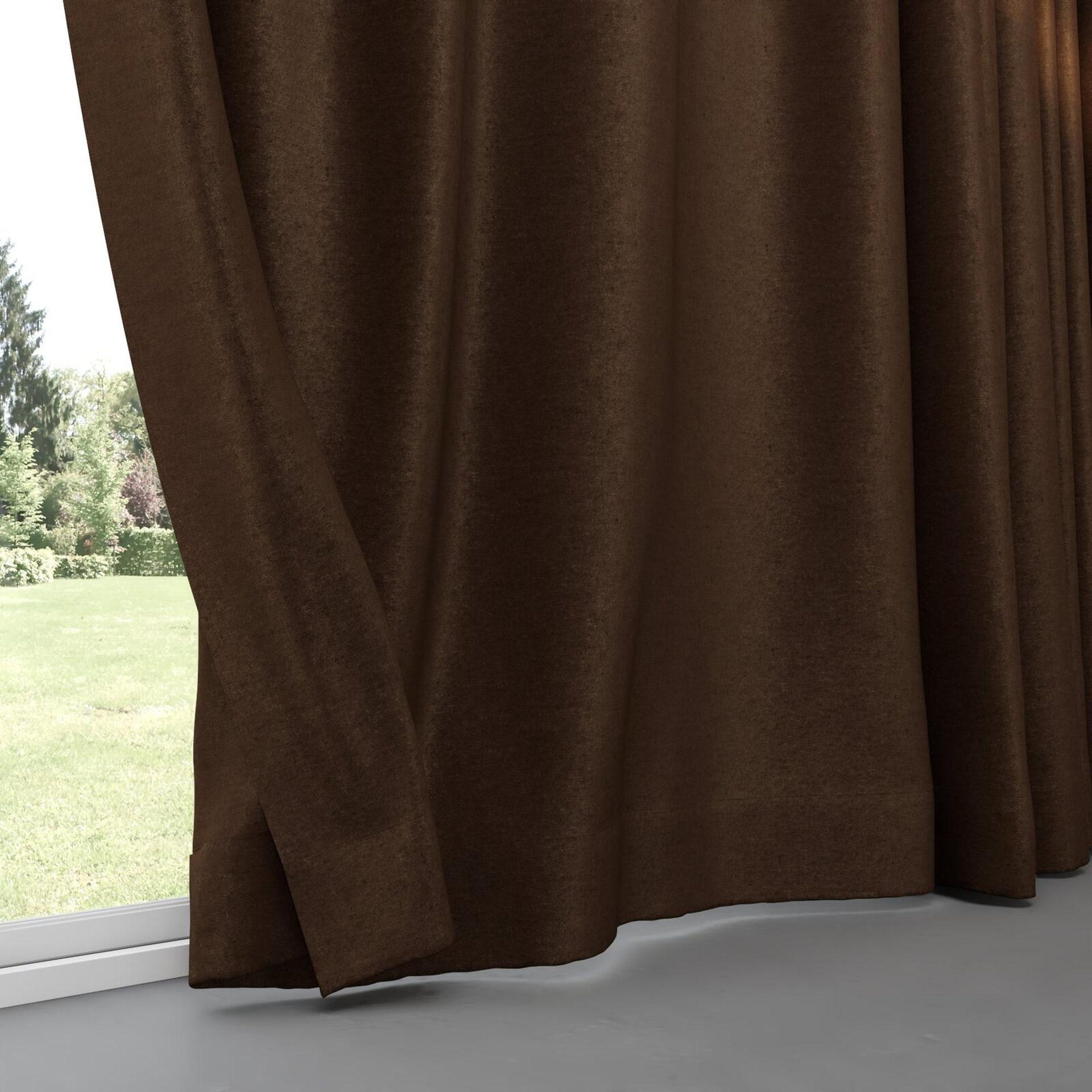 Bottom view of Drama Praline, pinch pleat