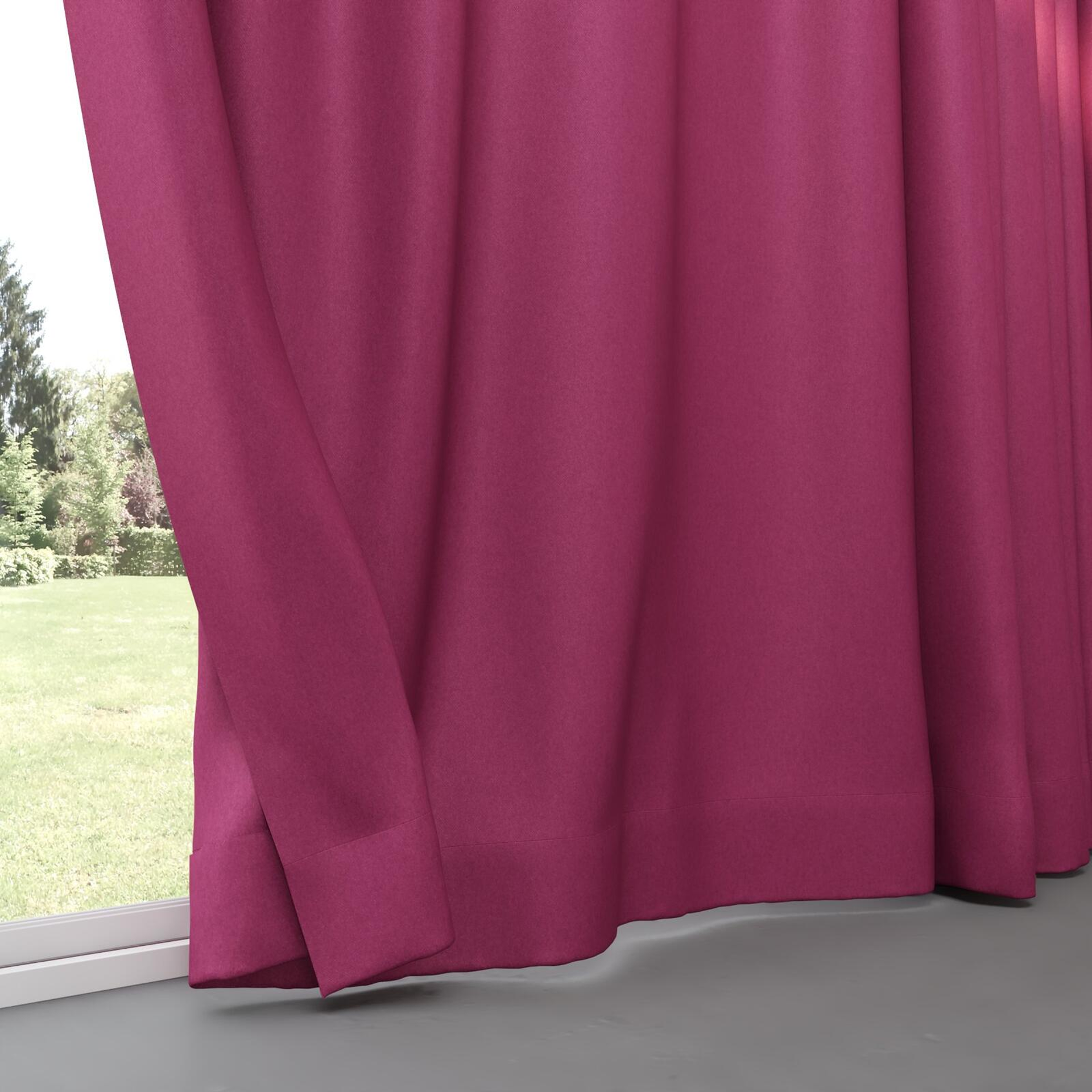 Bottom view of Woolly/Woolen Beetroot, pinch pleat