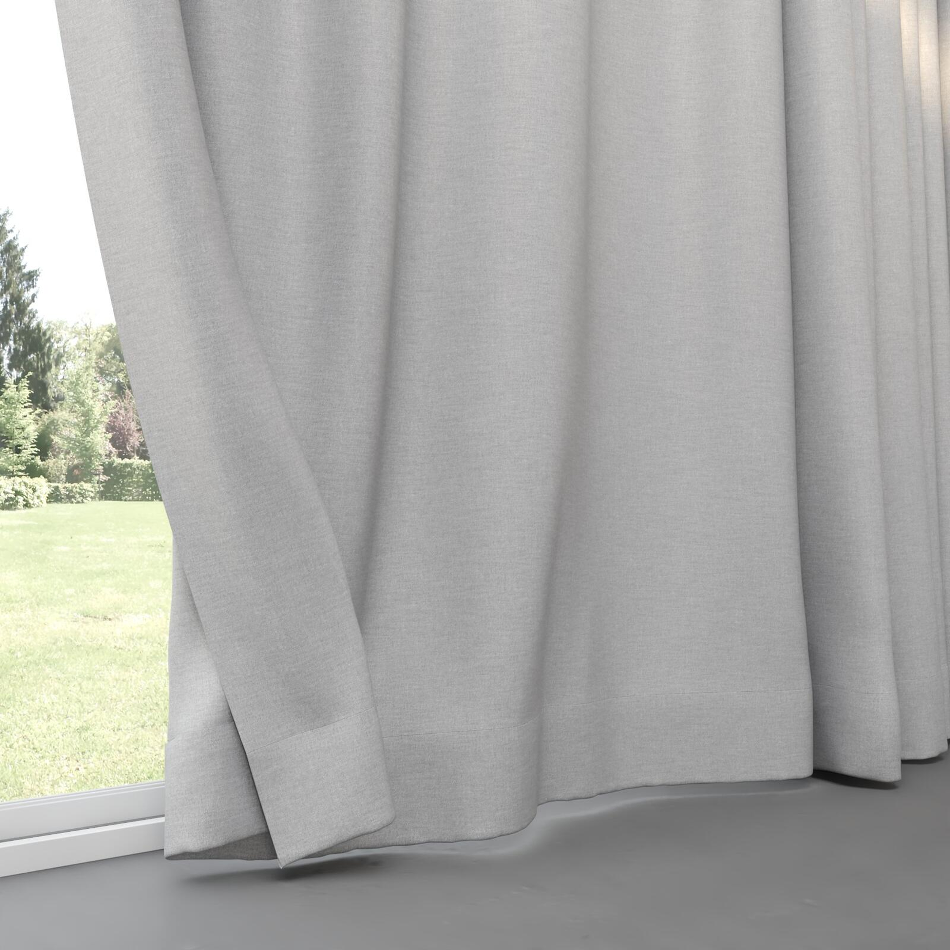 Bottom view of Casual Misty, pinch pleat