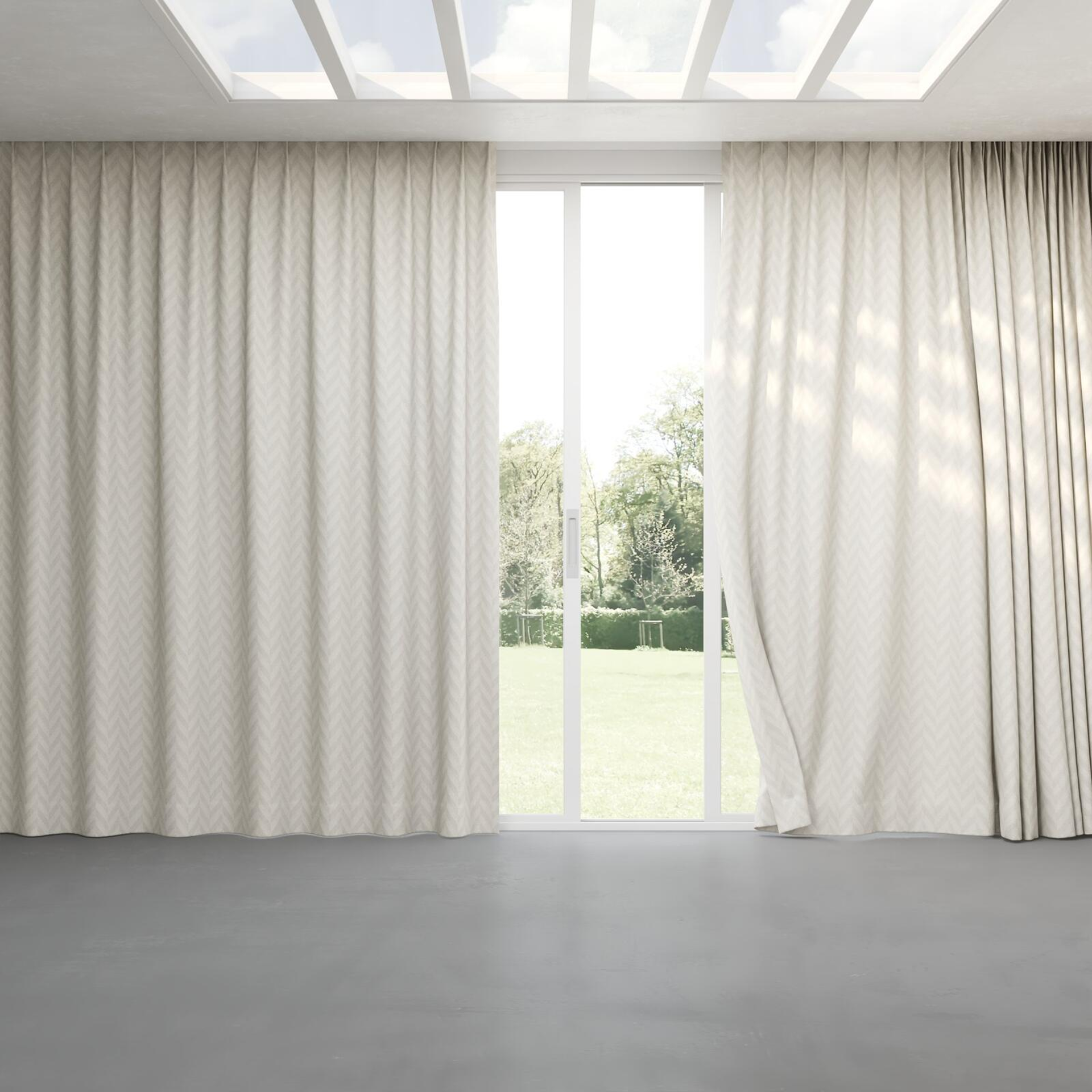 Full view of Lupine Swan, pinch pleat