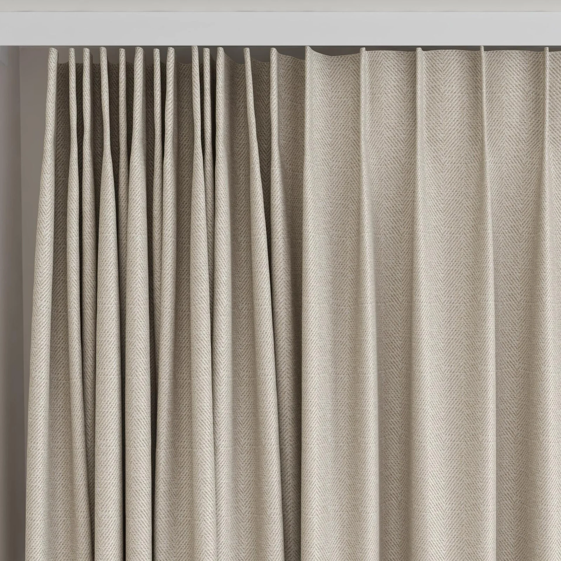 Top view of Trailblazer Raffia, on curtain rail