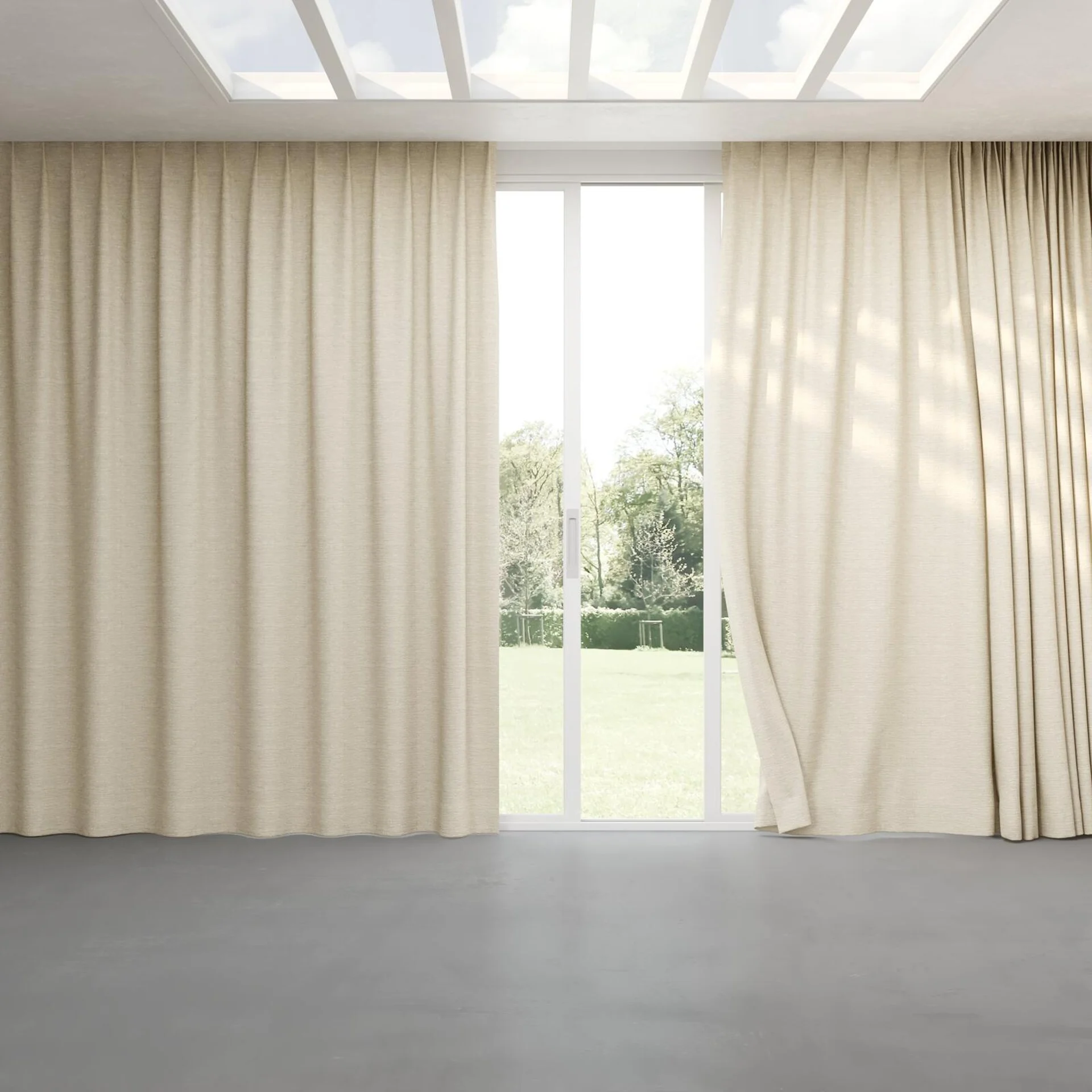 Full view of Tennessee Tussah Raffia, pinch pleat