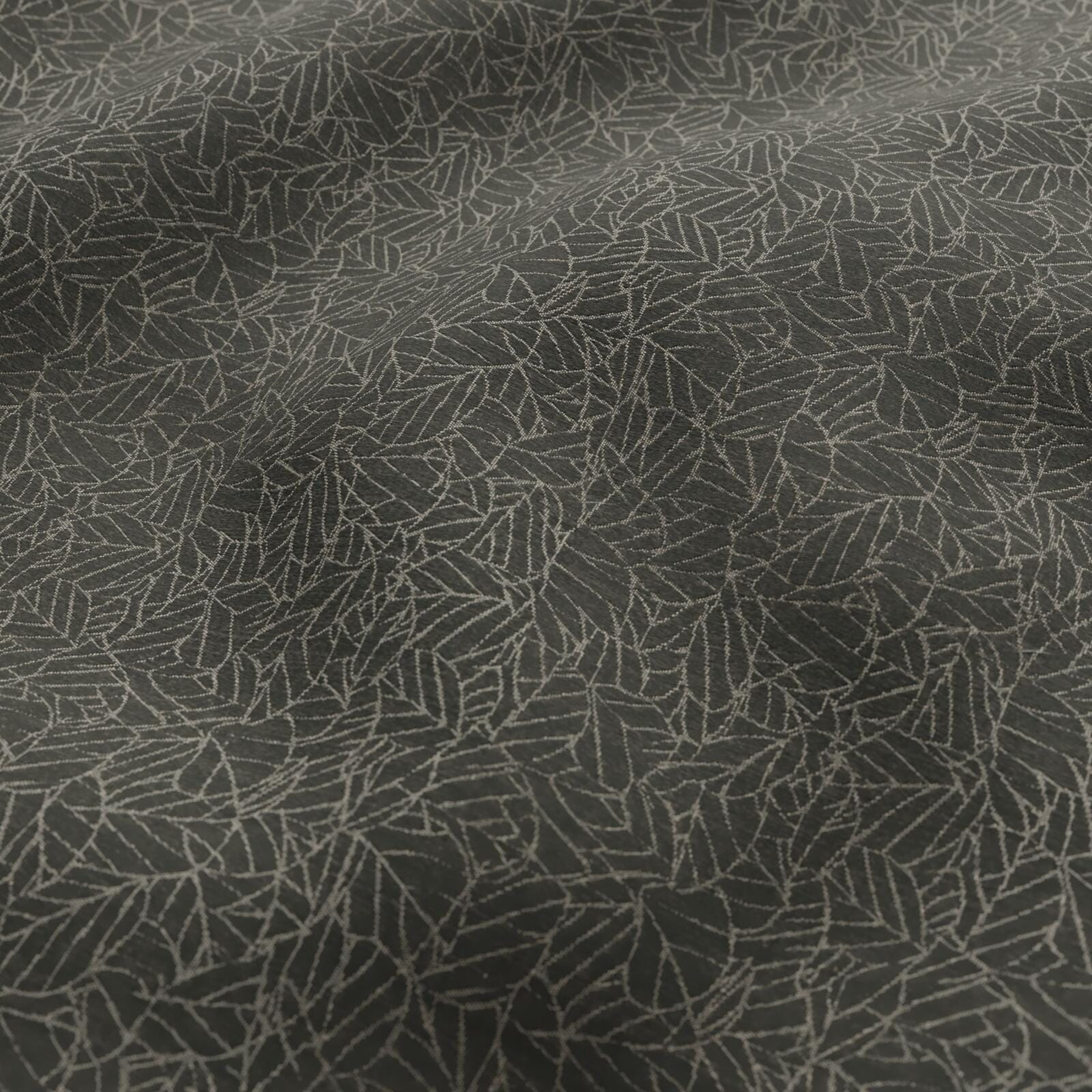 107684 Laurel FR Blackout Shadow